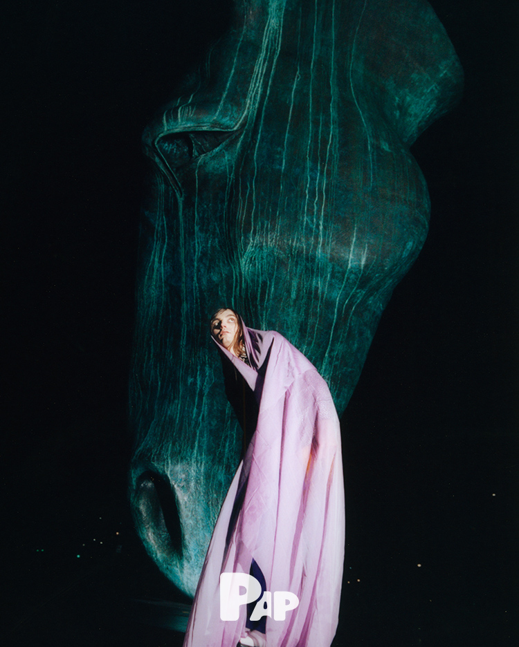 NIGHT CRAWLER — Look 2
