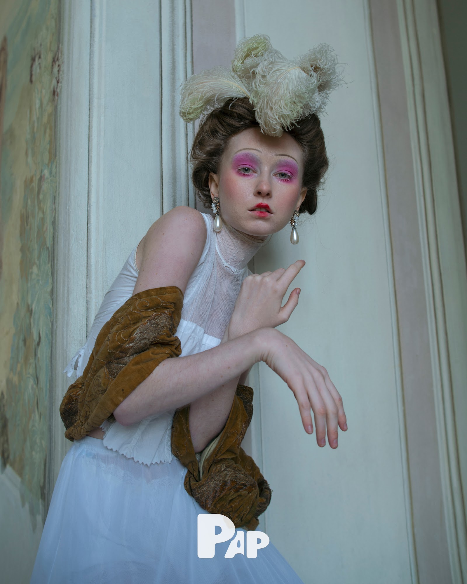 PECULIAR — Look 3