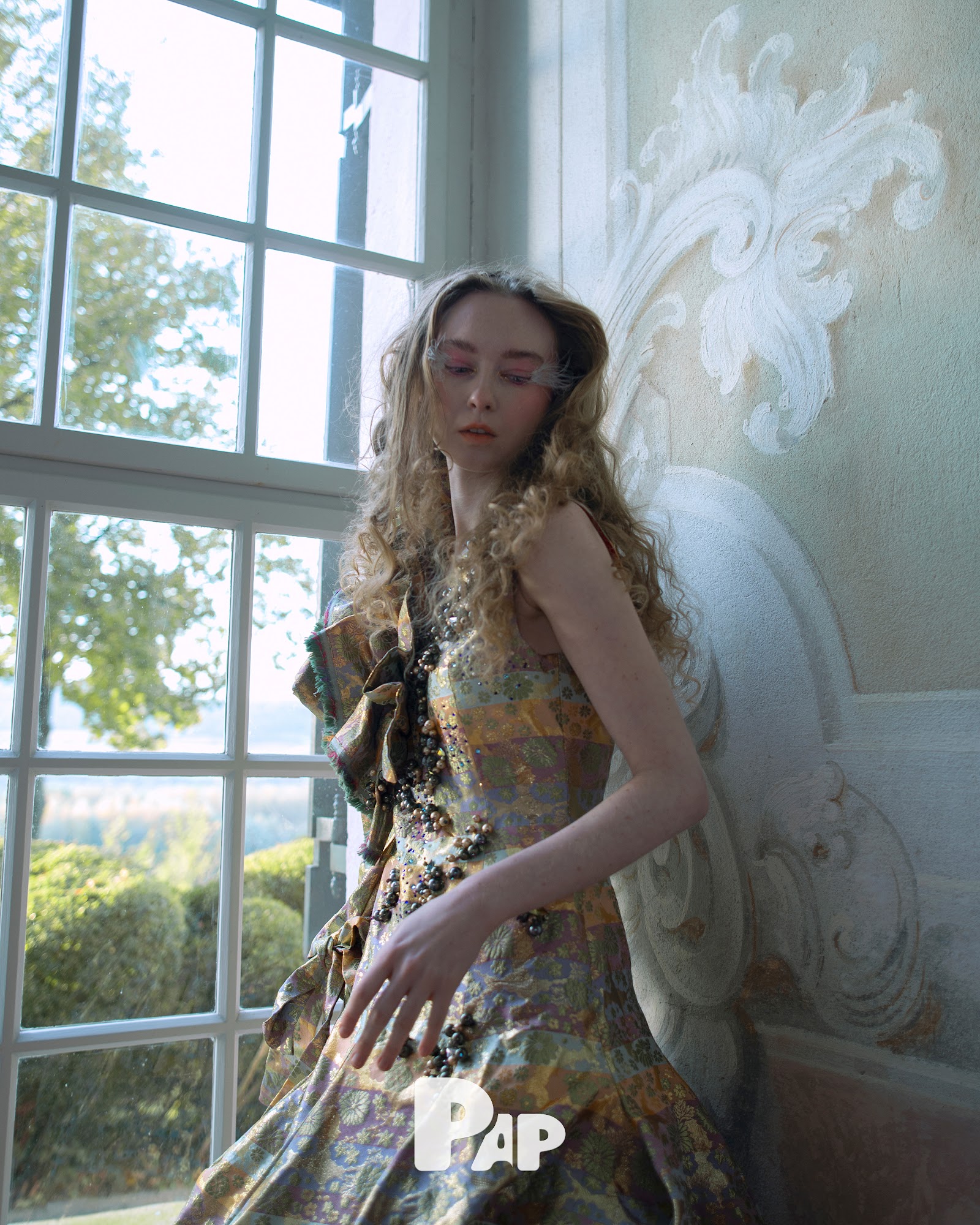 PECULIAR — Look 10