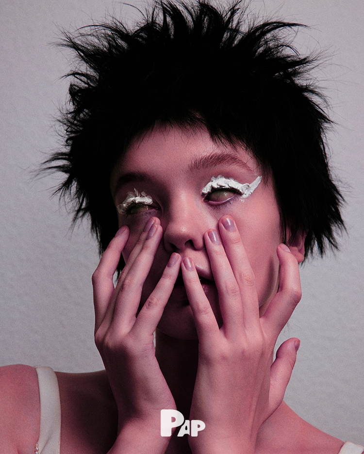 UGLY AND BEAUTIFUL IN THE FASHION CIRCLE — Look 6