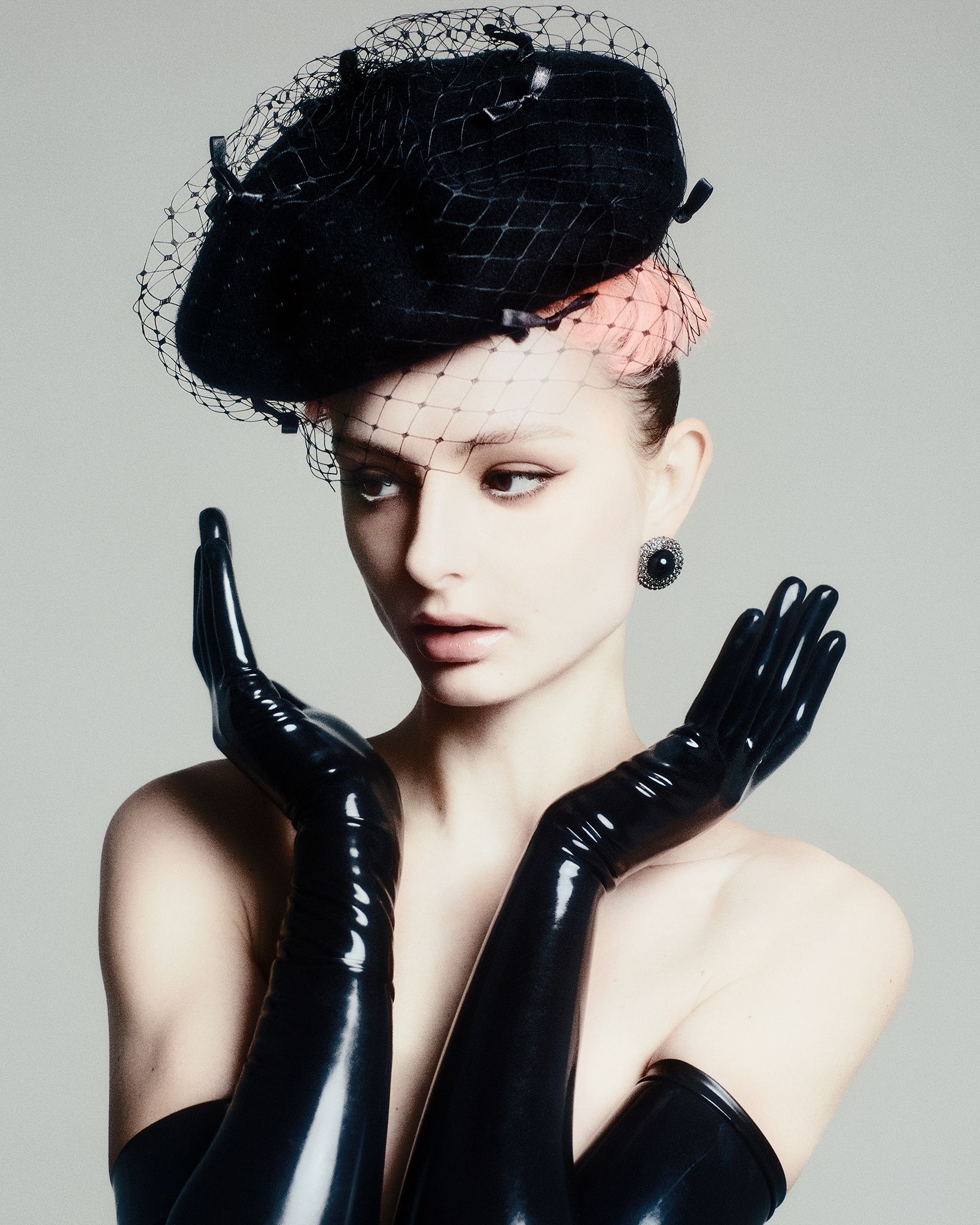 The Many Faces of Nina — Look 15