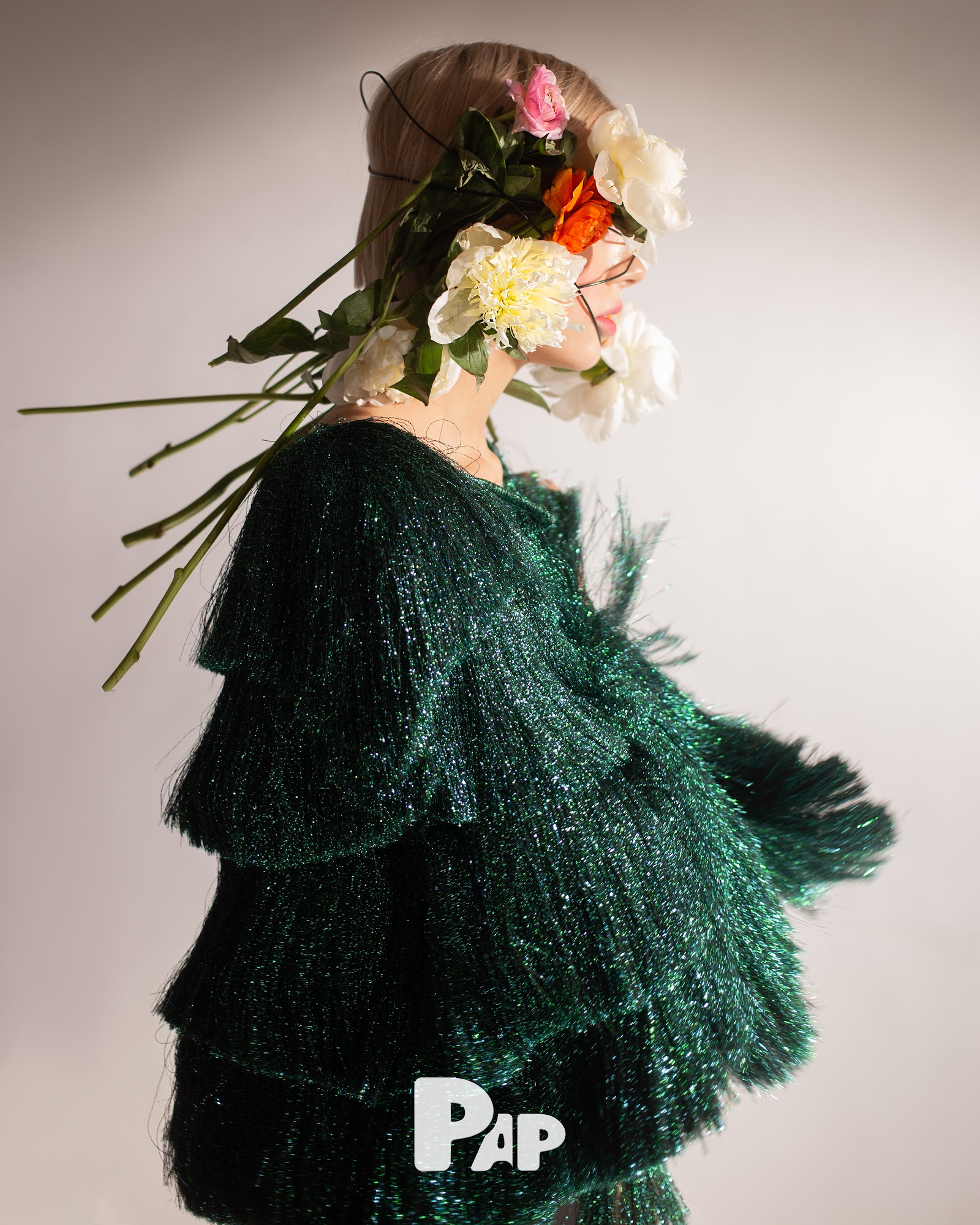 FLOWERS INSIDE — Look 4