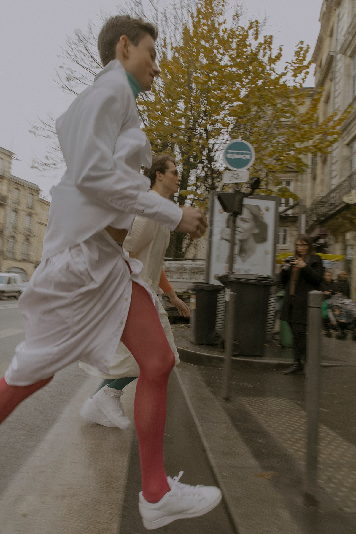 SYNONYM — Look 1