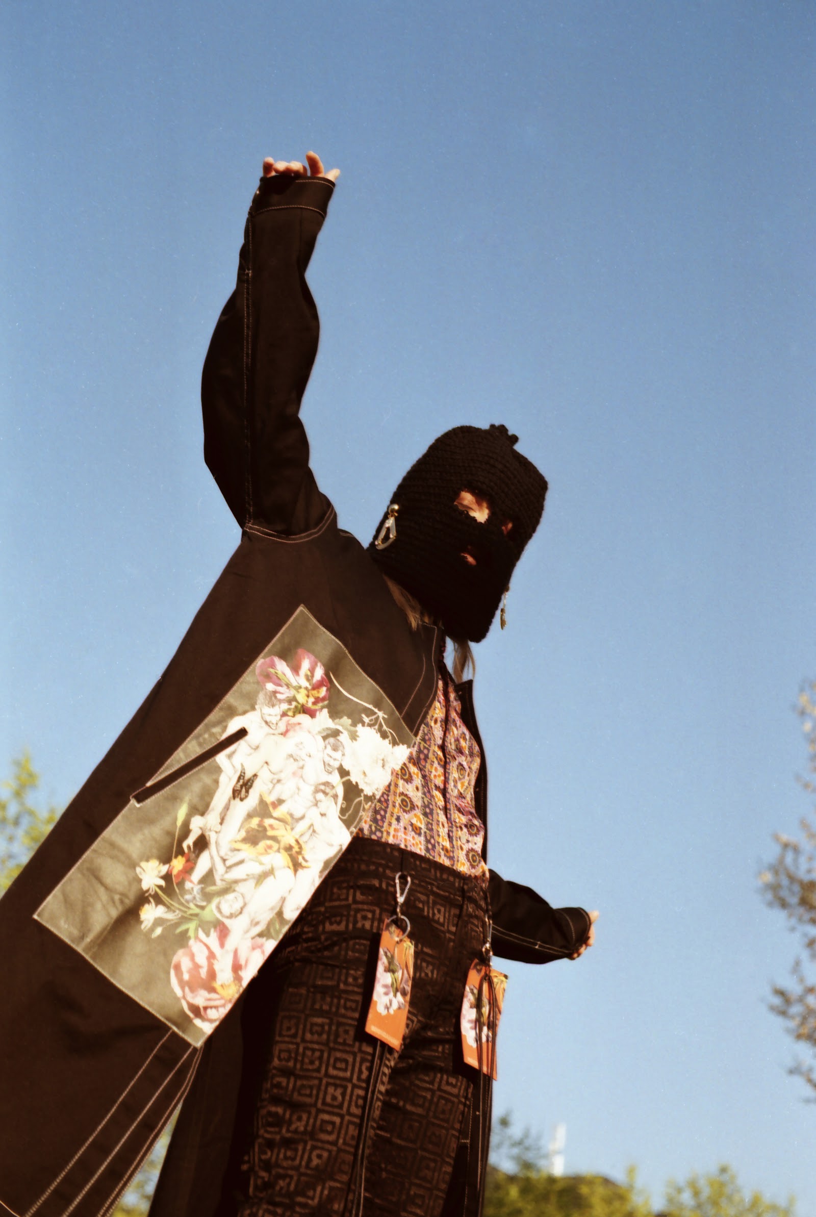TO DOUBT AND TO BELIEVE — Look 3