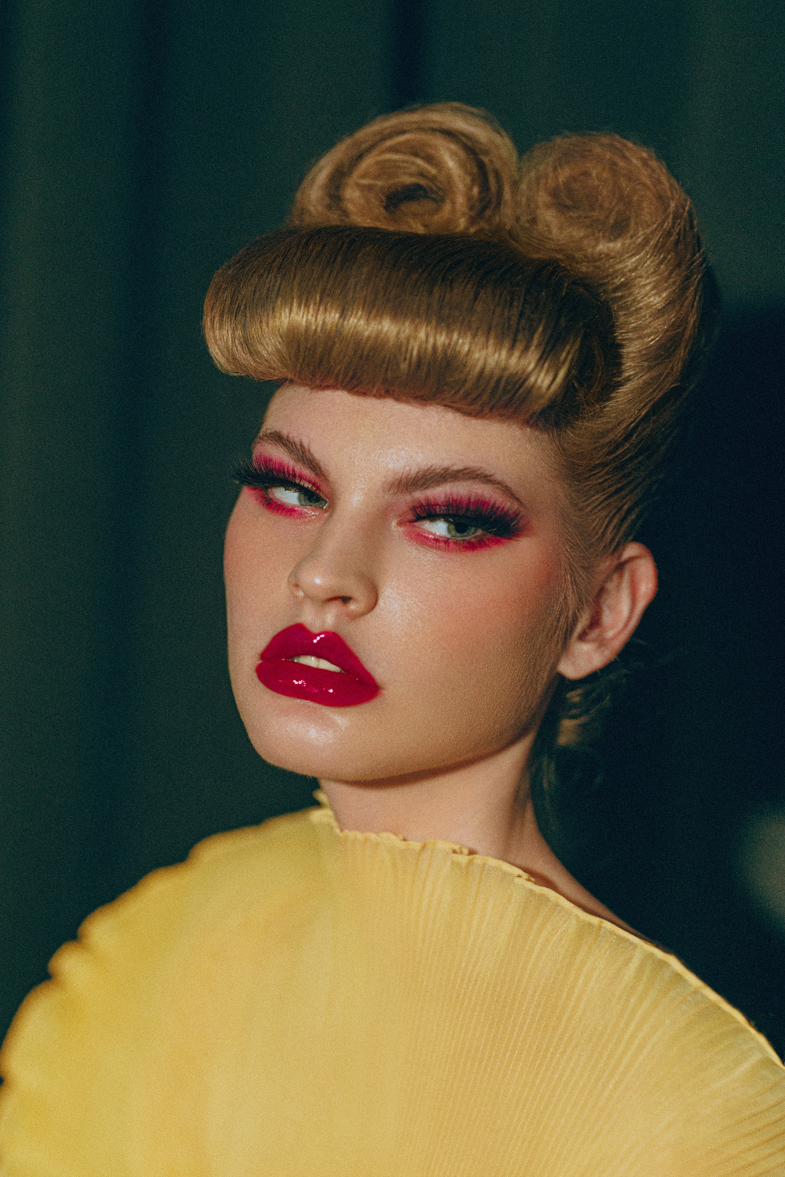 THEATRICAL DRAMA QUEEN — Look 3