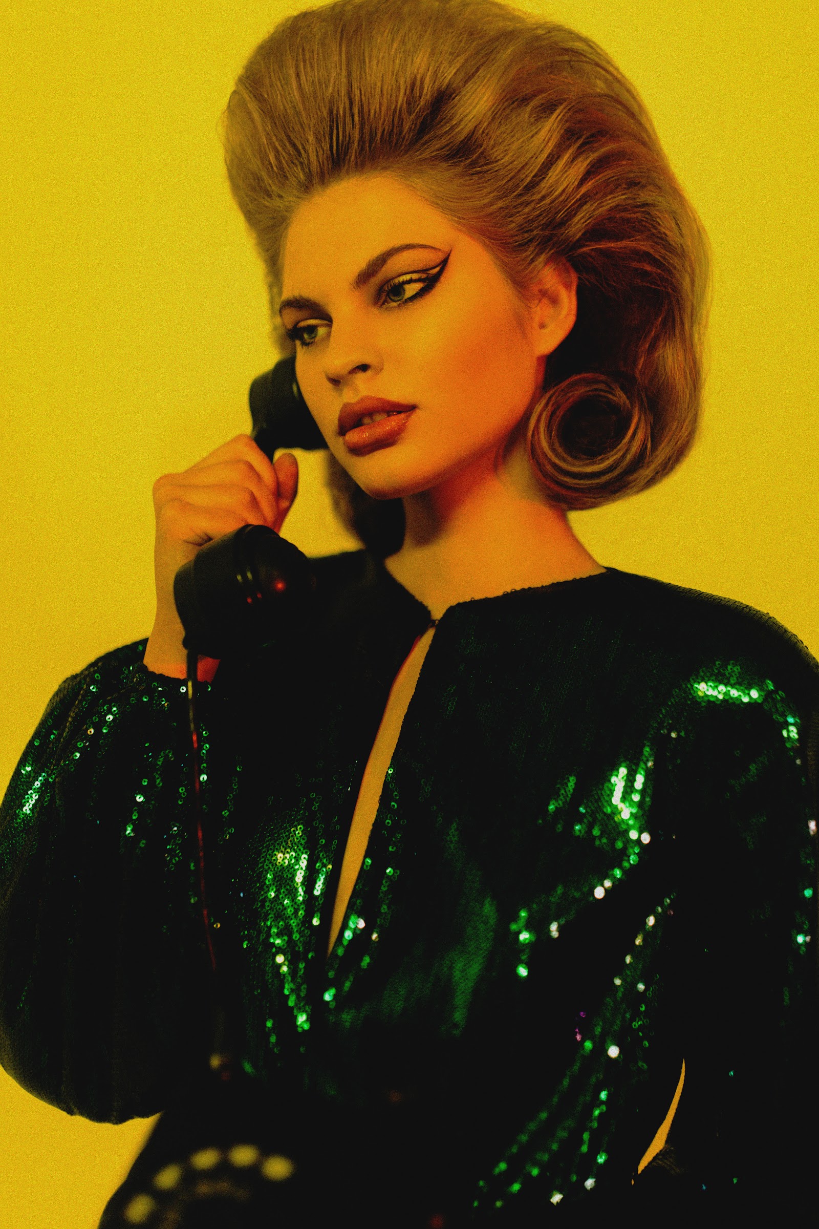 THEATRICAL DRAMA QUEEN — Look 5