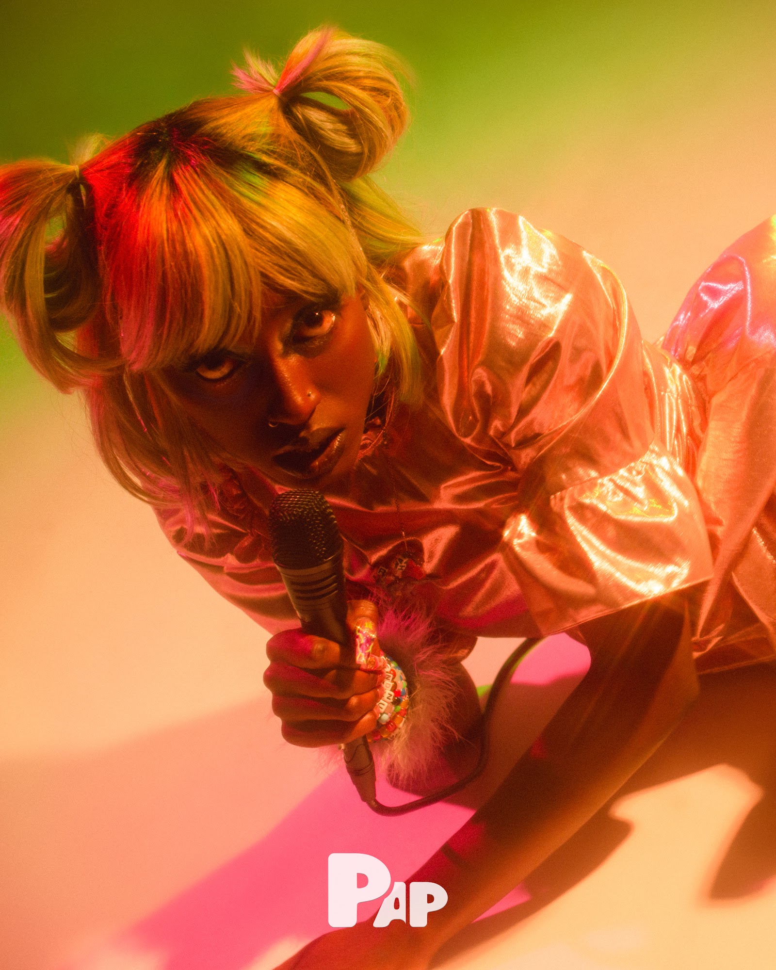 IN THE MOOD FOR KARAOKE — Look 9