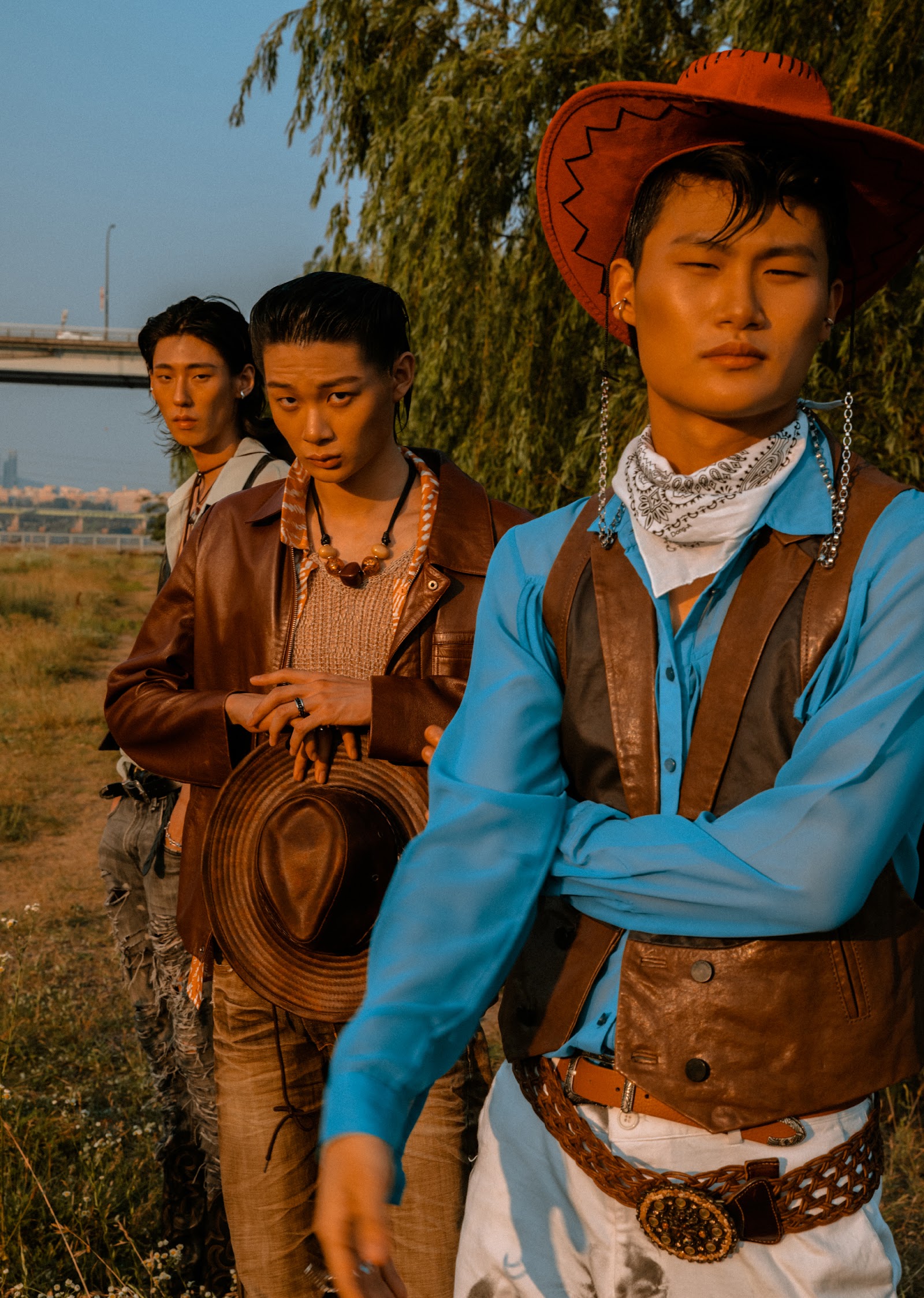 WESTERN BOYS IN FOREST — Look 10
