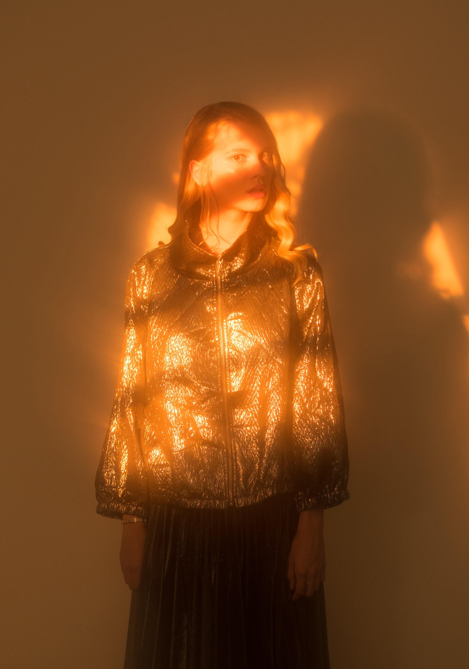 DARK AND LIGHT — Look 10