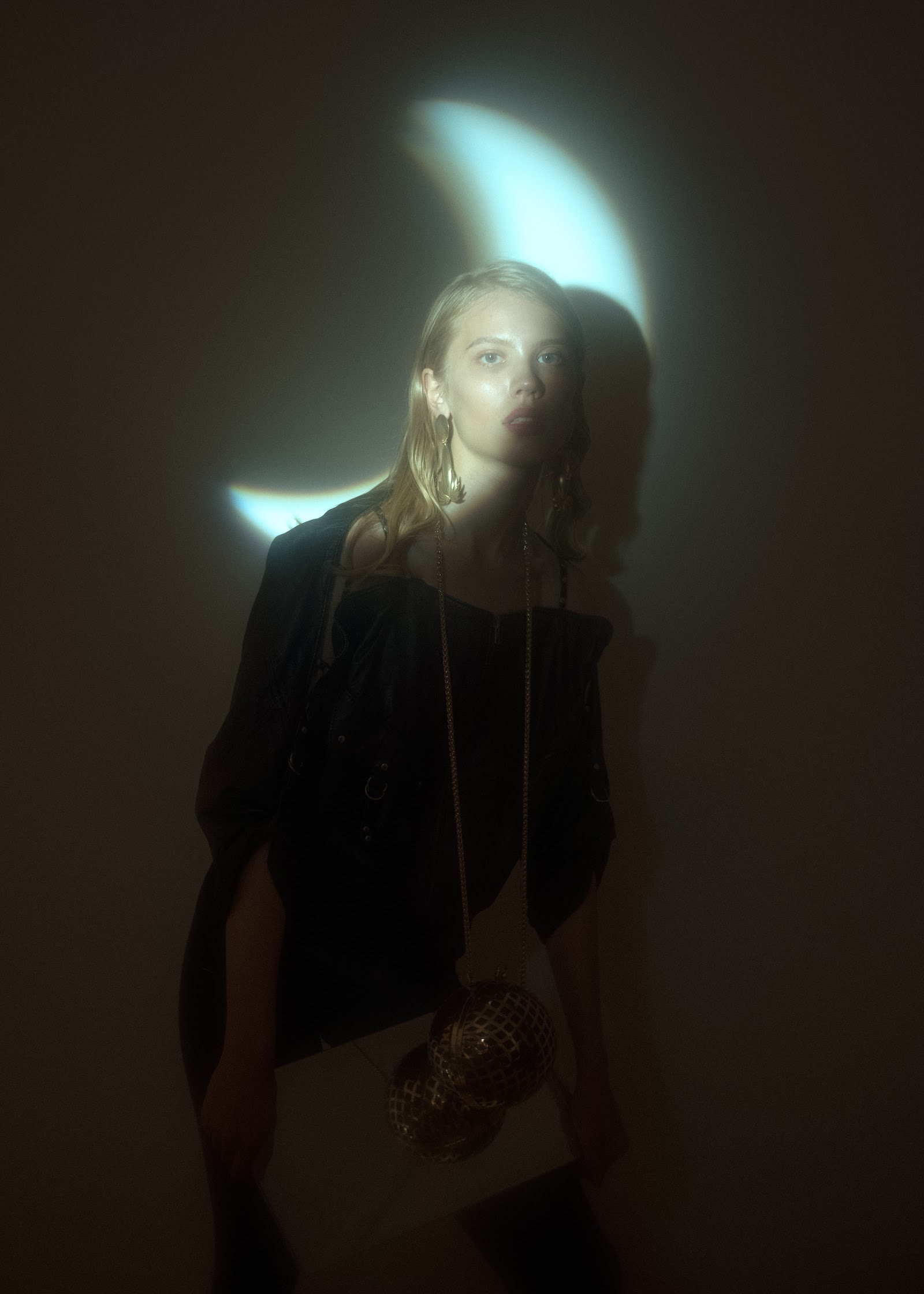 DARK AND LIGHT — Look 17