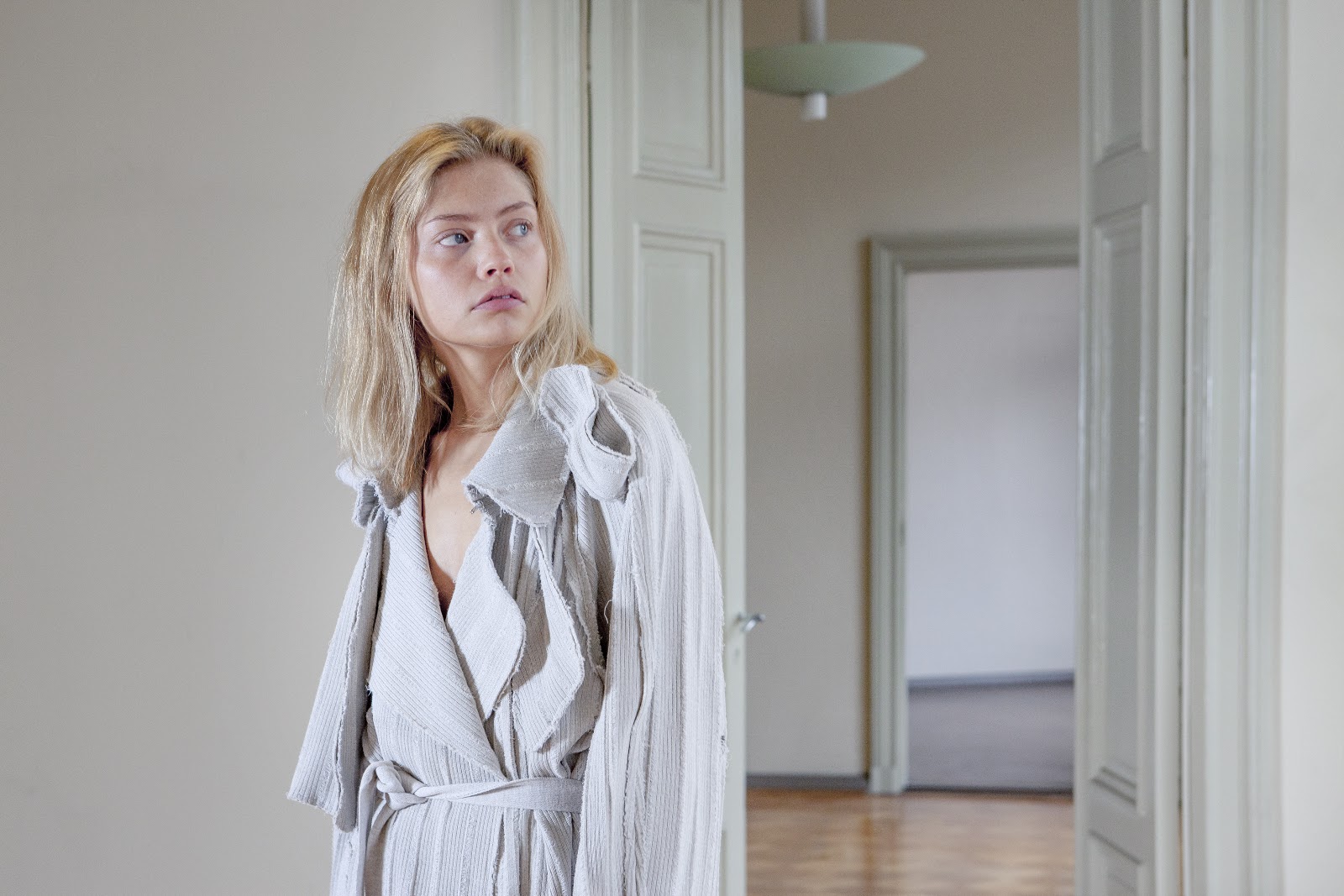 ORANGES ARE NOT THE ONLY FRUITS — Look 5
