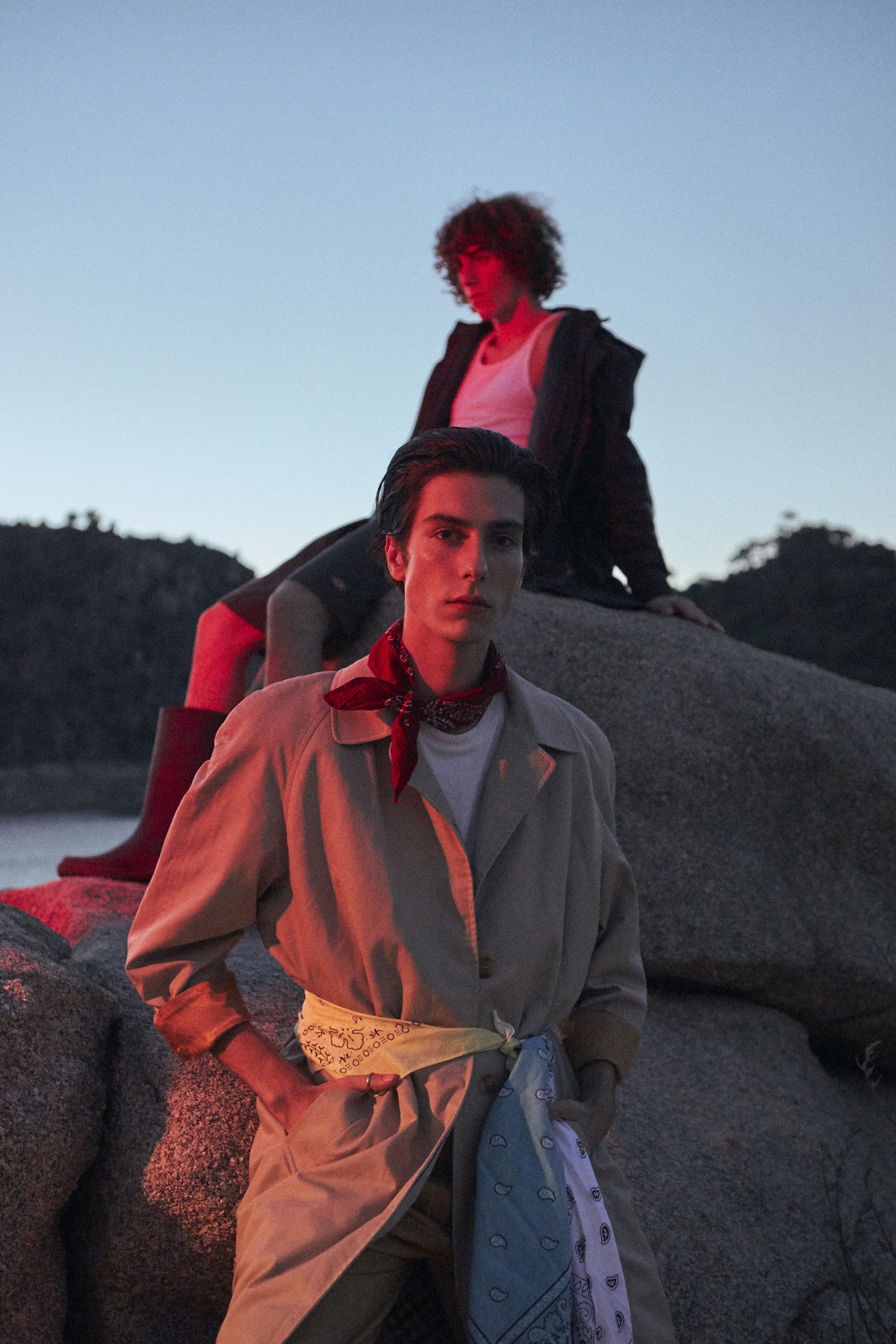RIM OF THE WORLD — Look 22