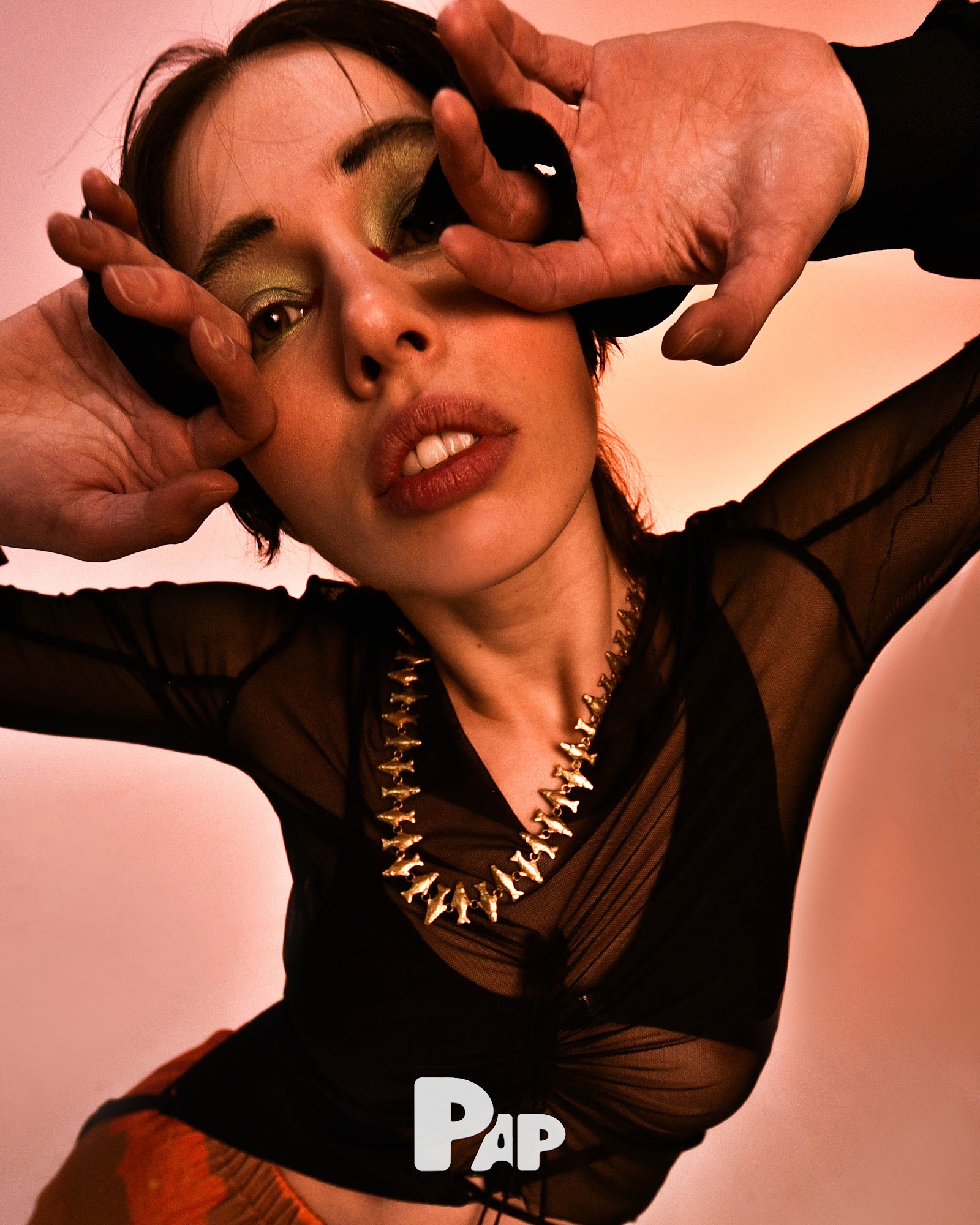 THROUGH THE LOOKING GLASS — Look 12