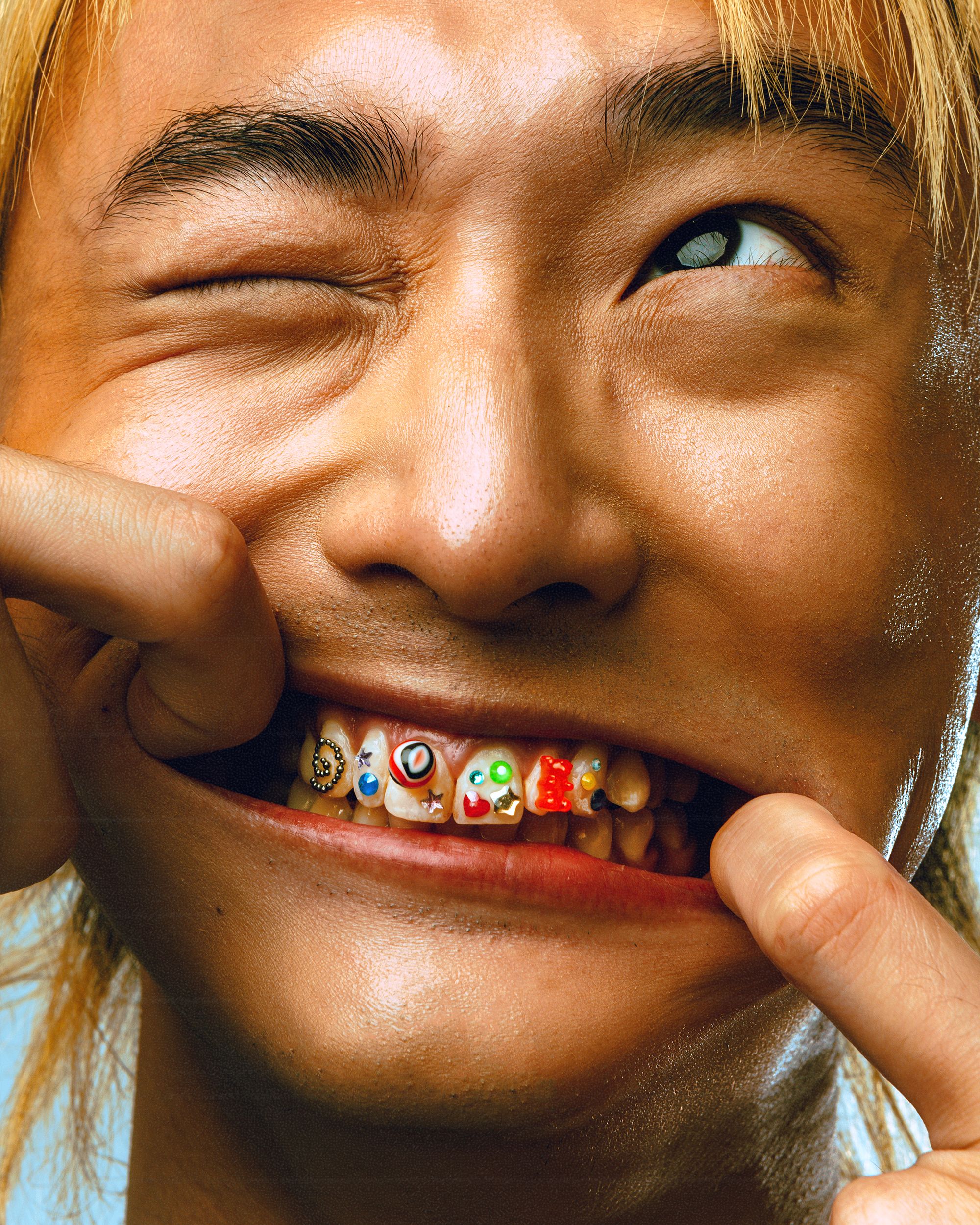 Haute Toothgems Couture — Cover