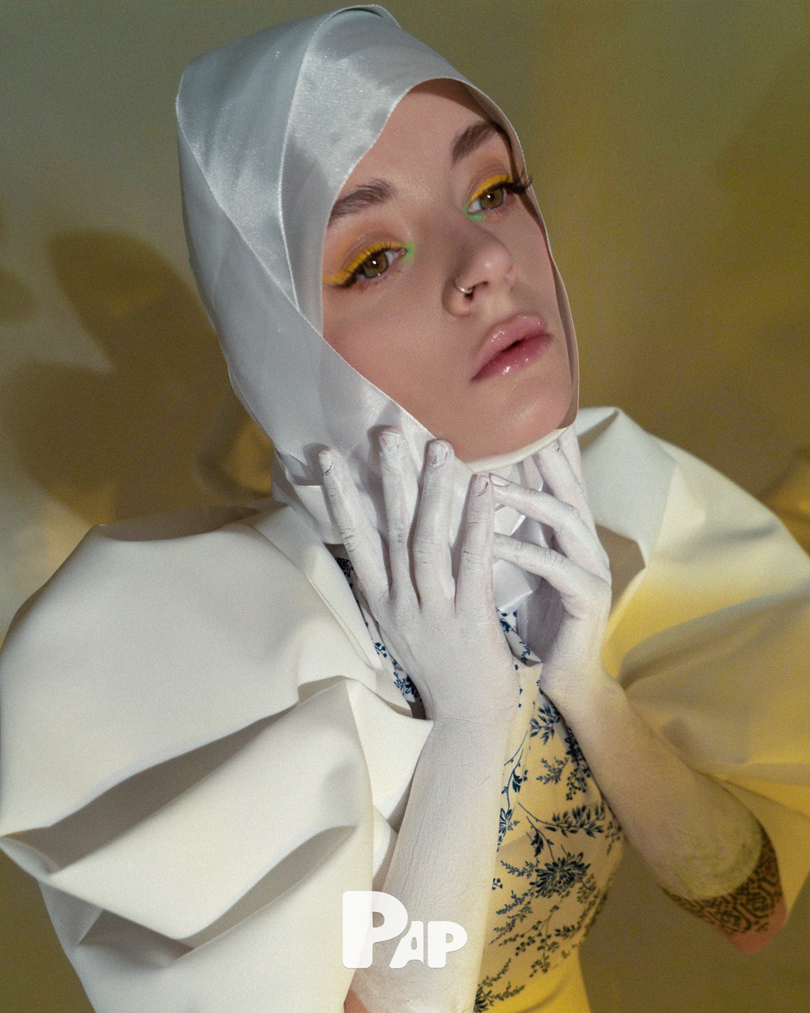 ESCAPISM — Look 4