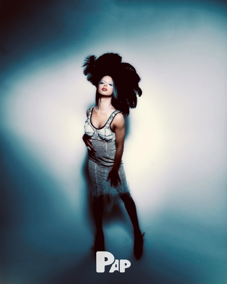 PROUD TO SHINE — Look 9