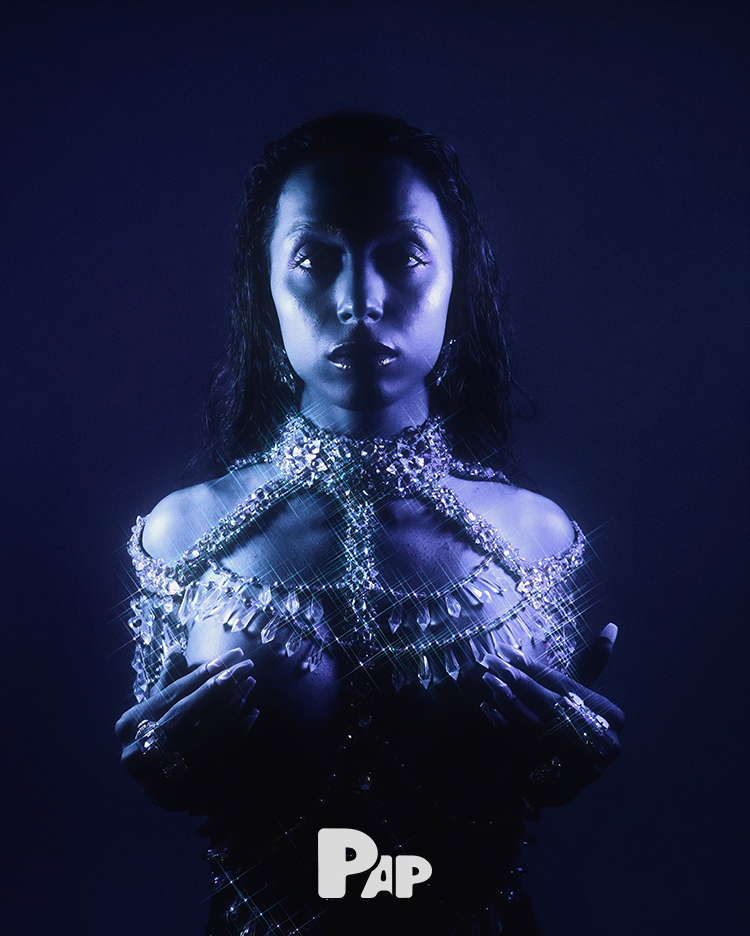 PROUD TO SHINE — Look 11