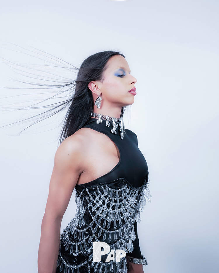 PROUD TO SHINE — Look 15