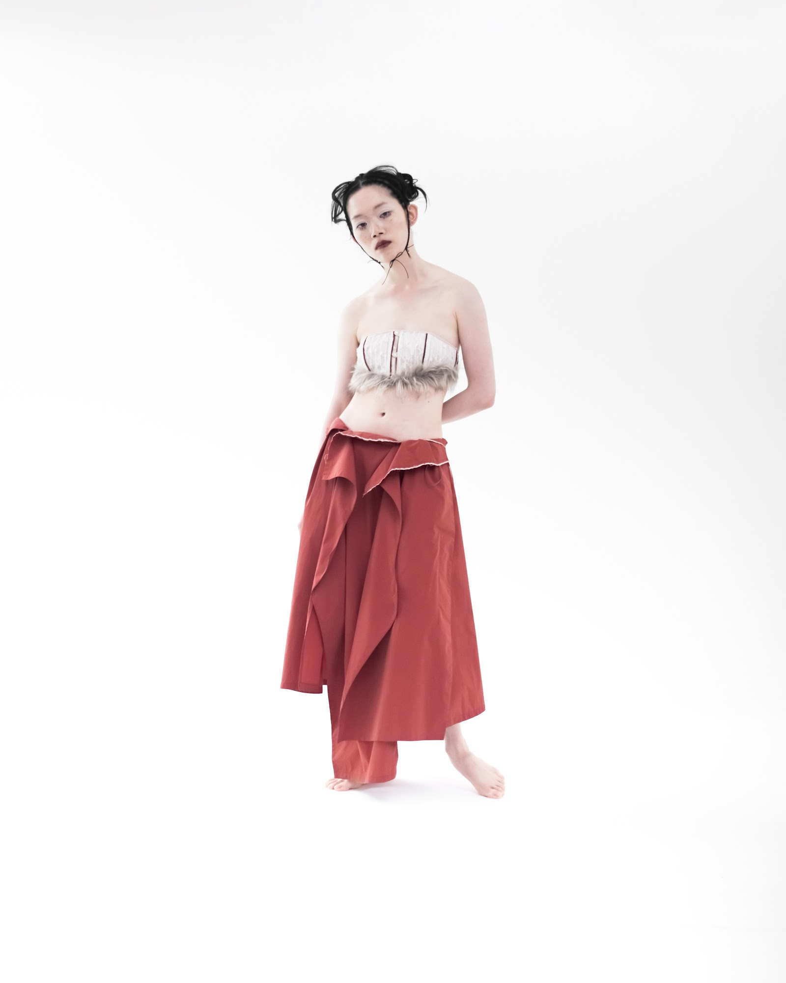 BENEATH THE SKIN — Look 4