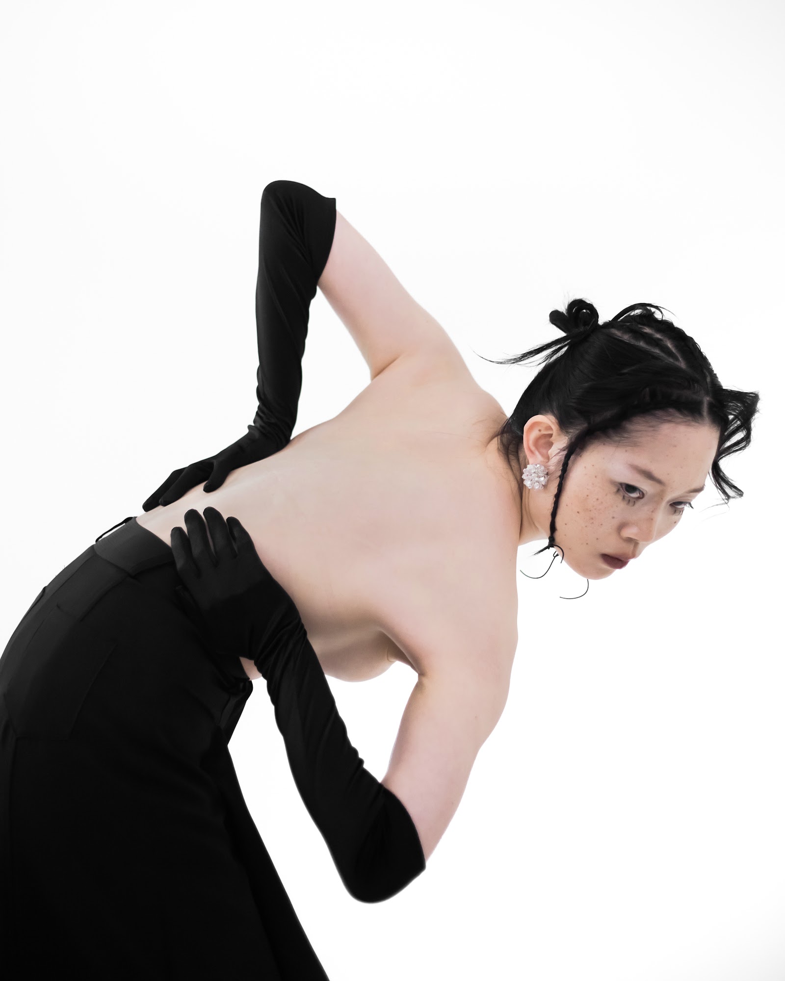 BENEATH THE SKIN — Look 8