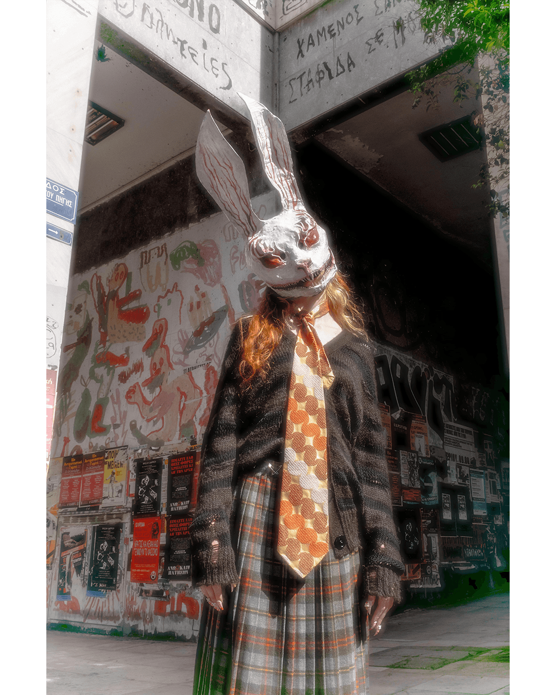 Become the white rabbit — Look 7