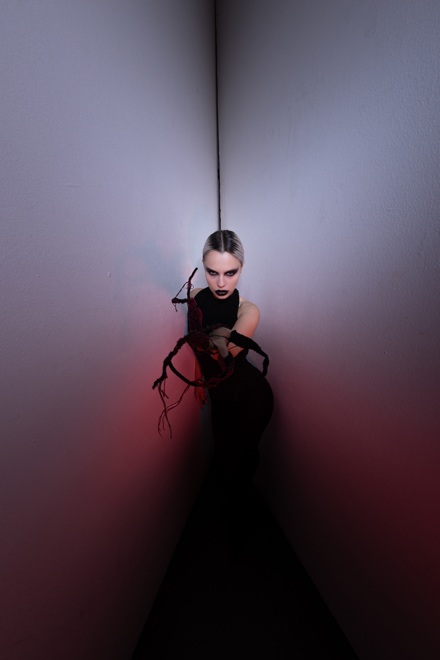 THE BEAUTY OF A NIGHTMARE — Look 9