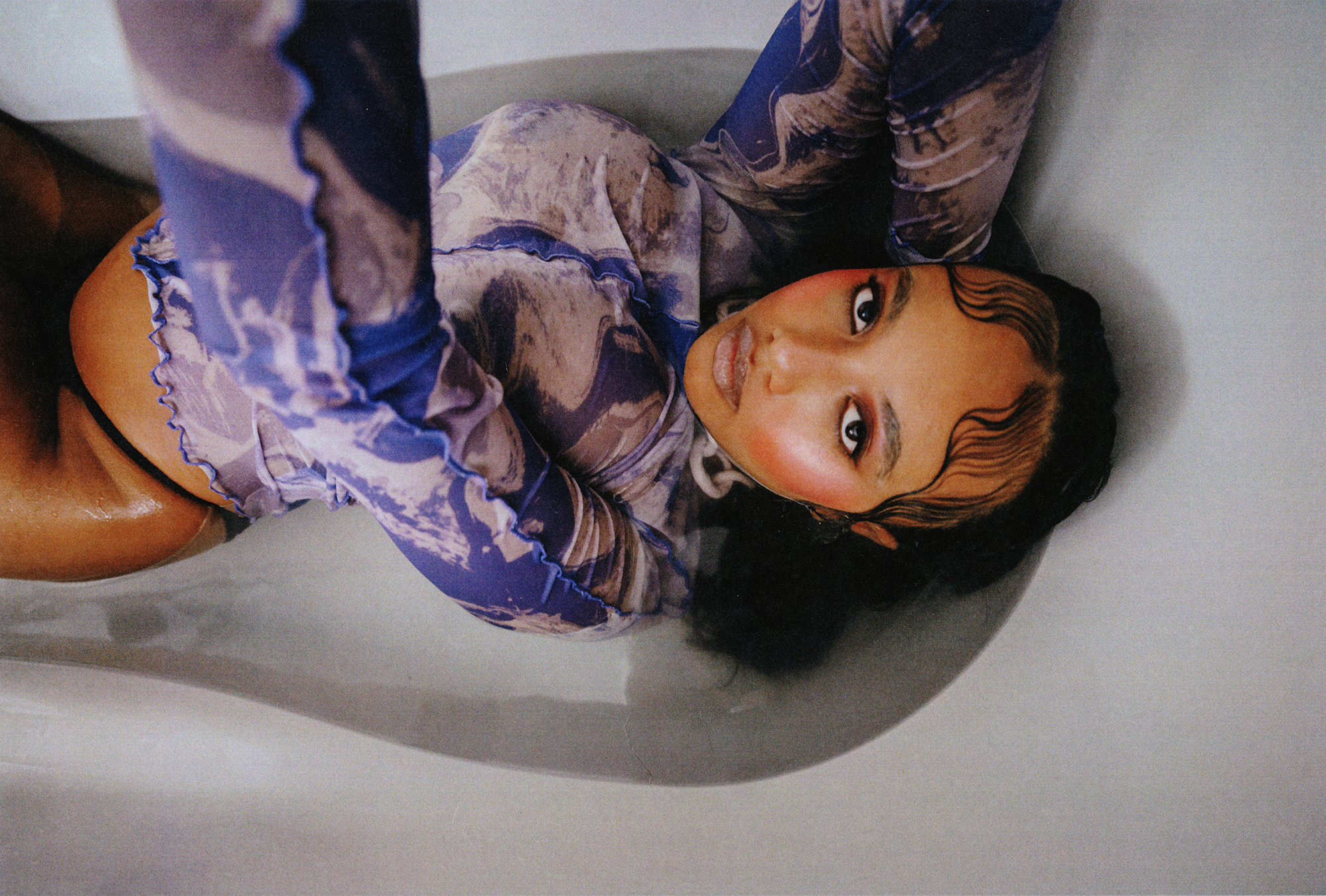 BATHTUB PARADIGM — Look 10
