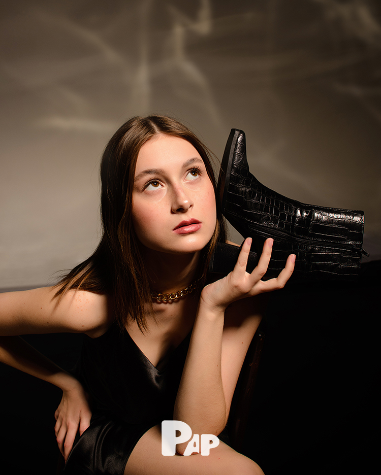 GOLDEN CATCH — Look 3