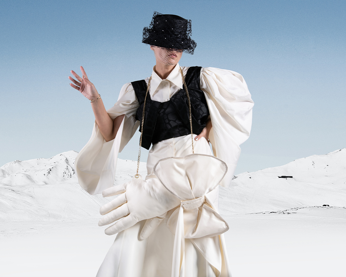 Merci, Mais Je M'en Vais — Look 9