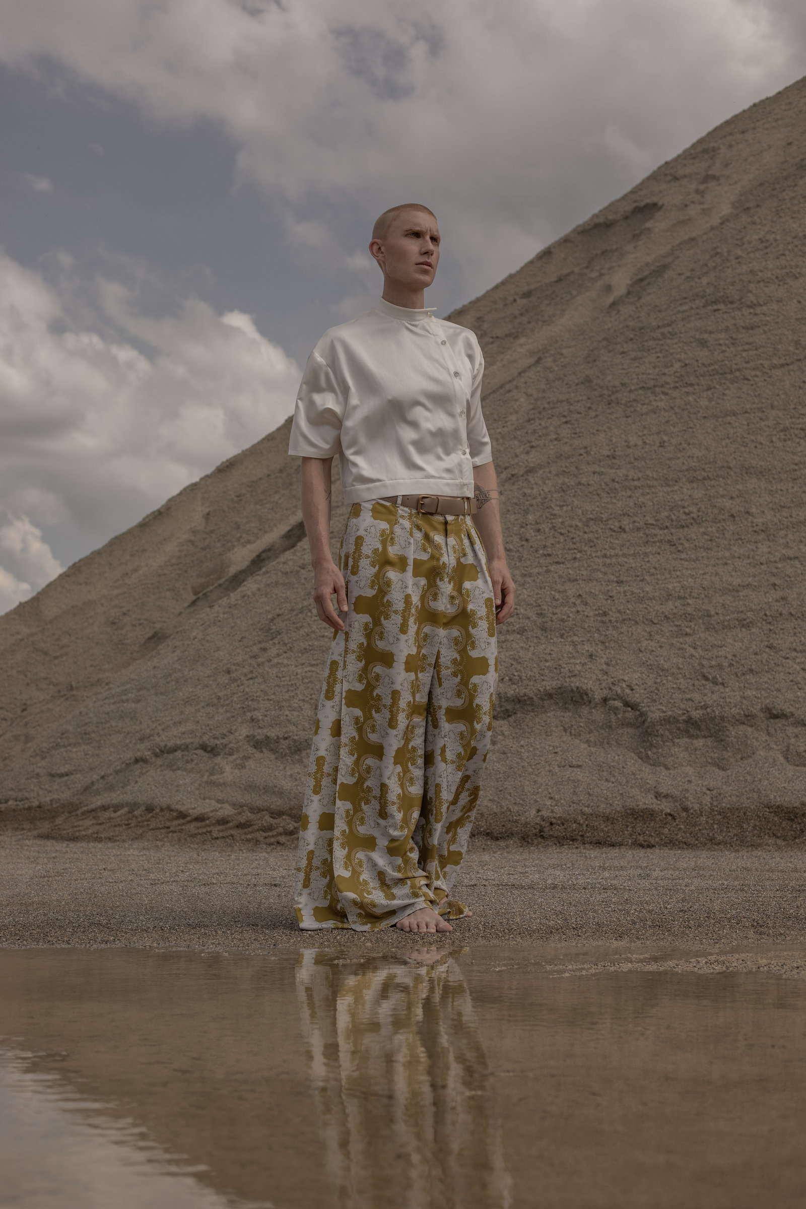 THE SEEKER — Look 2