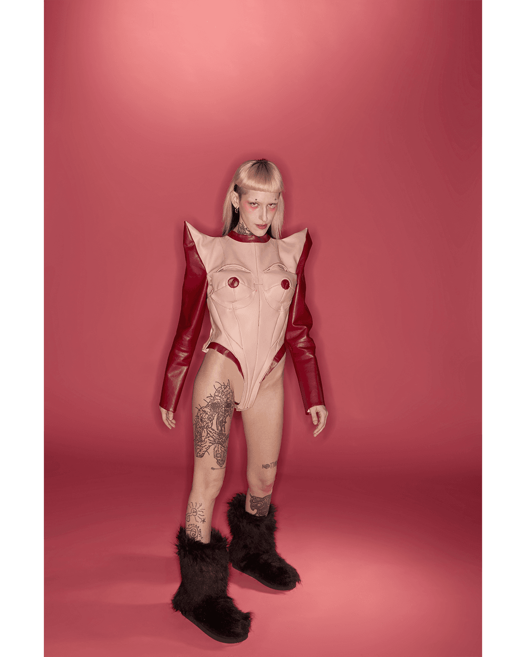 IN SALLY’S PLAYGROUND — Look 10