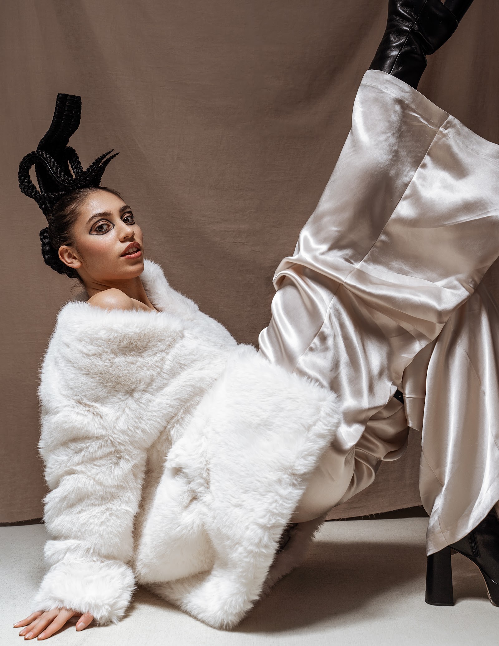 HAUTE COIFFURE — Look 14
