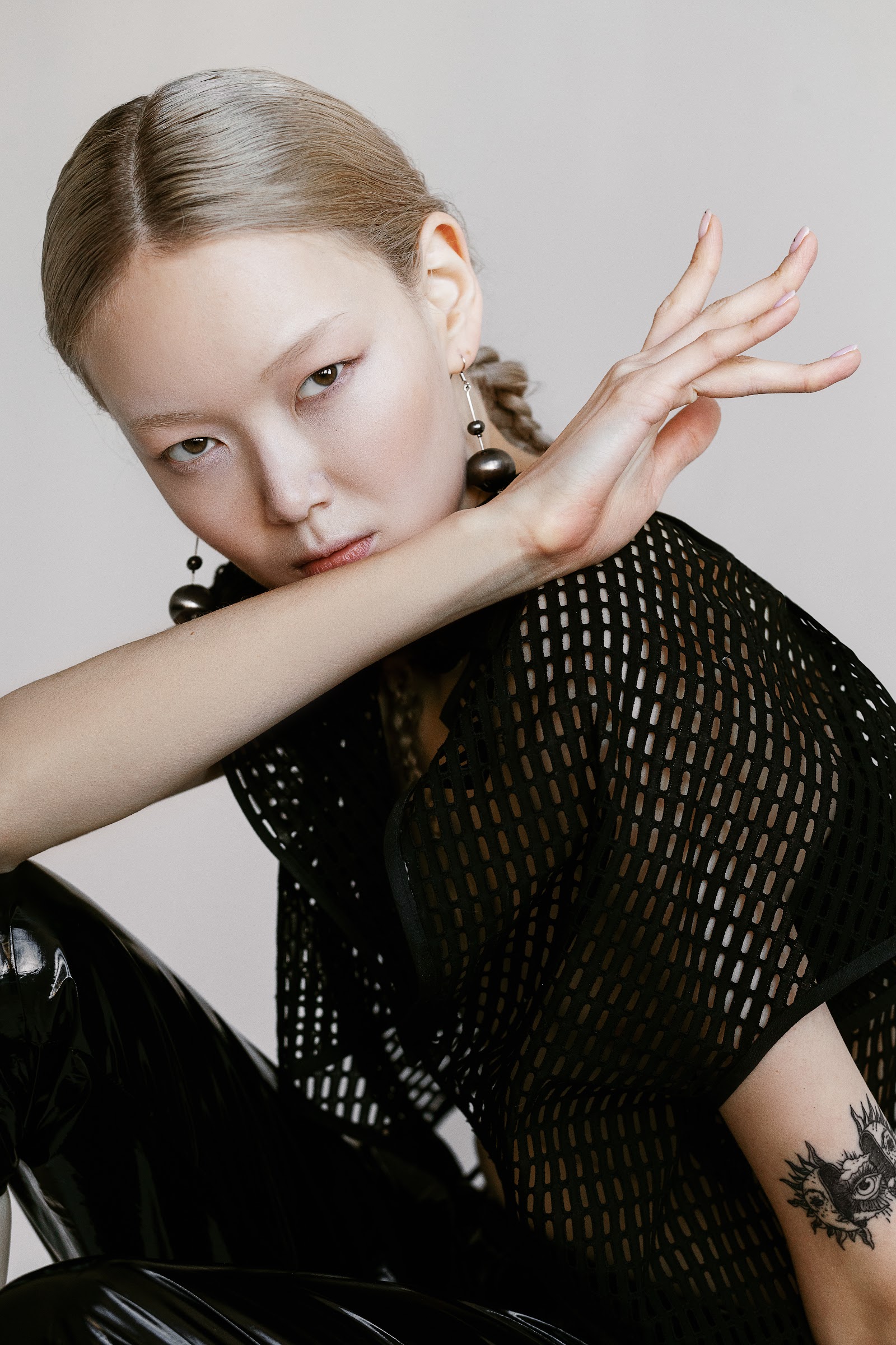 GALAXY STRANGER — Look 6