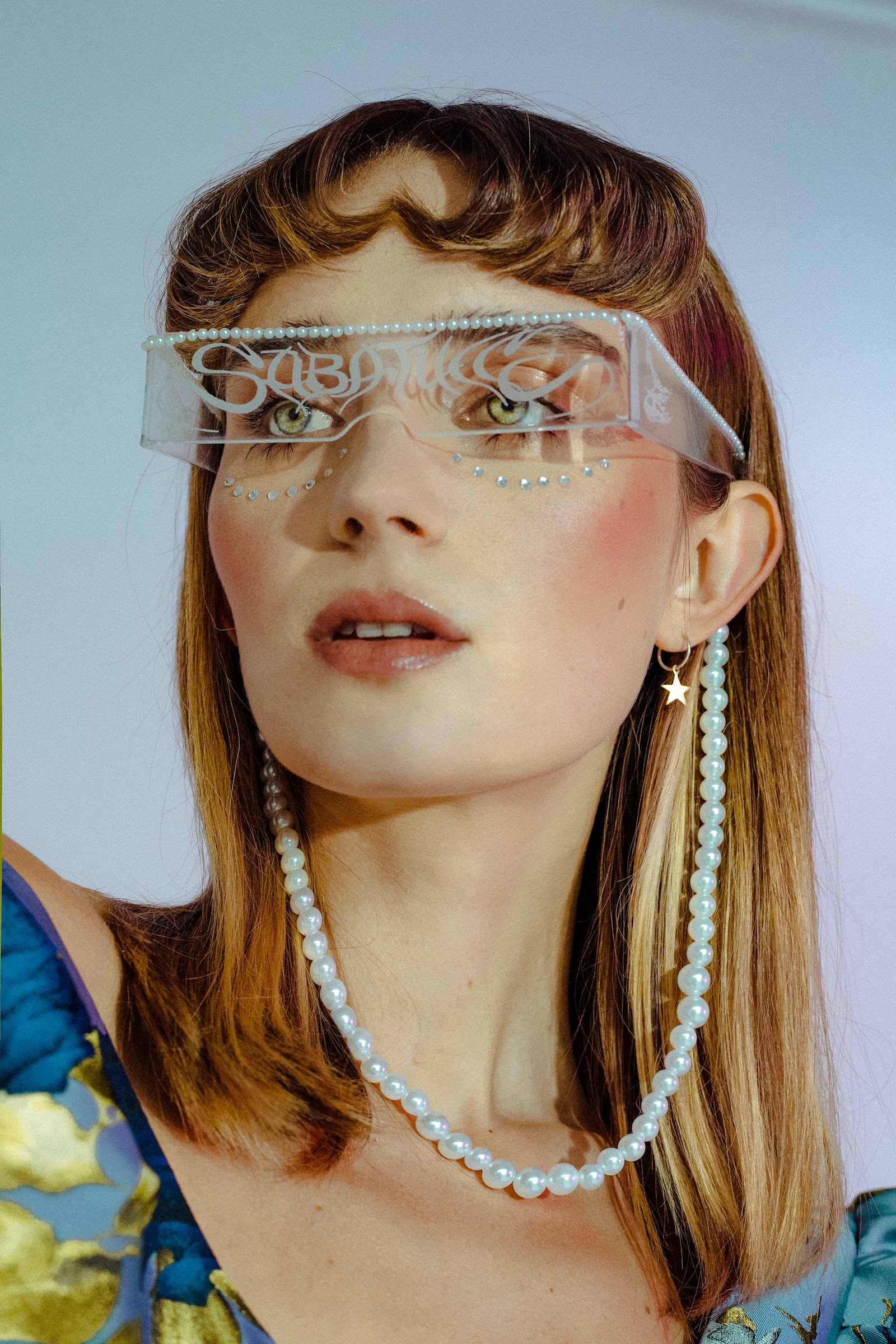 HEART OF GLASS — Look 5