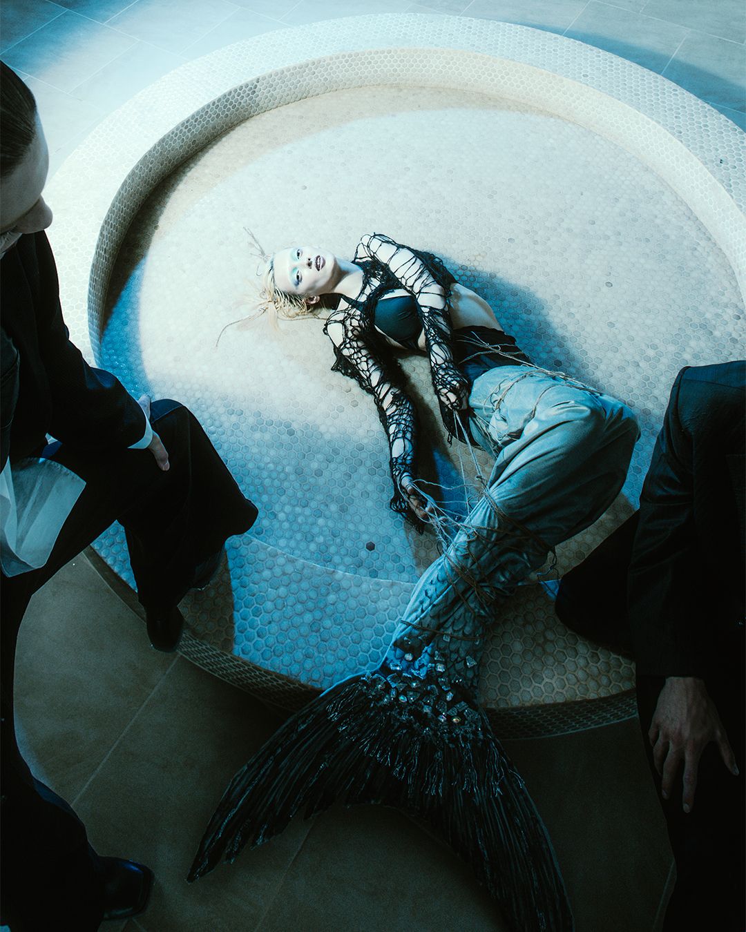 Kill the fish — Look 9