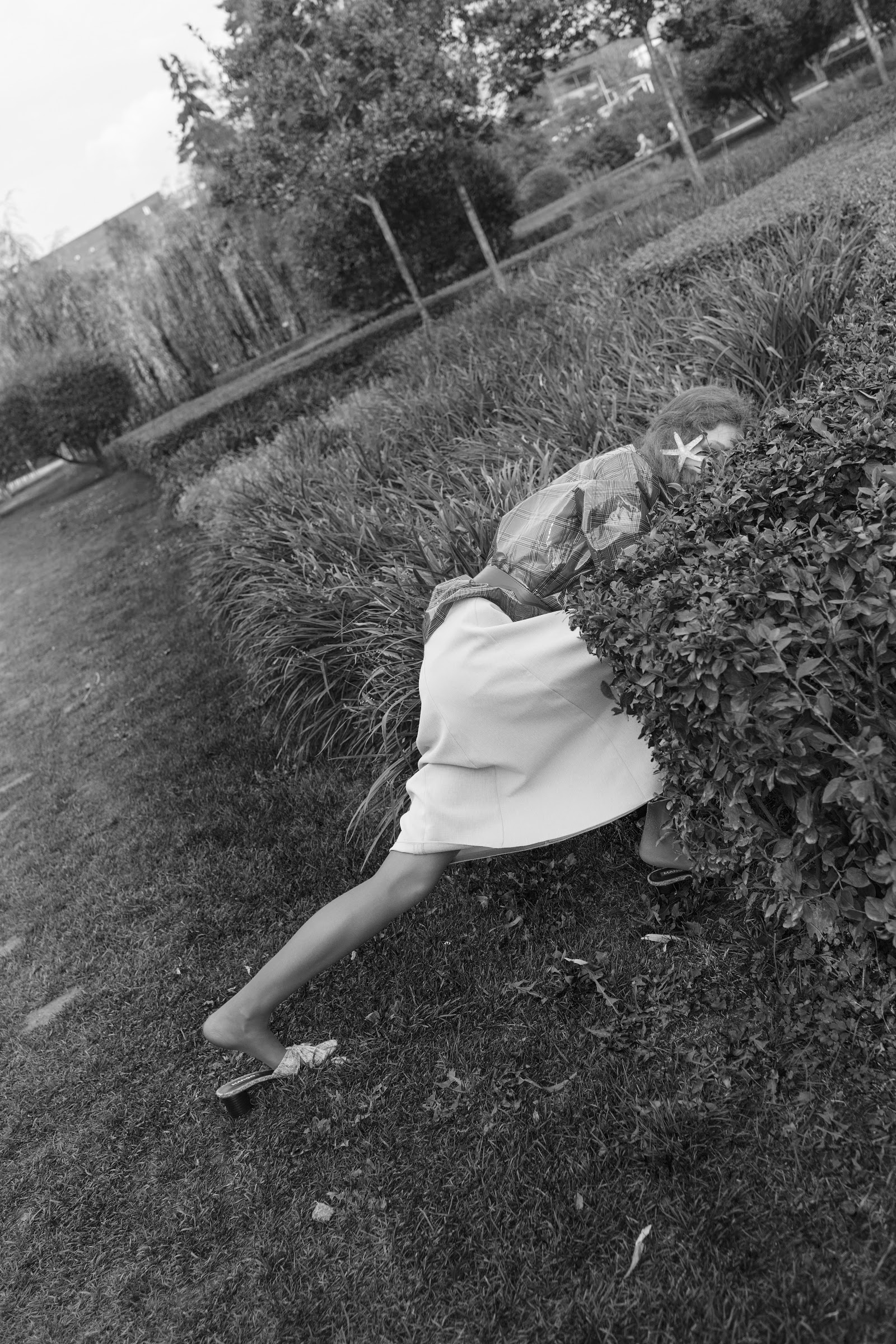 OUTSIDE — Look 7