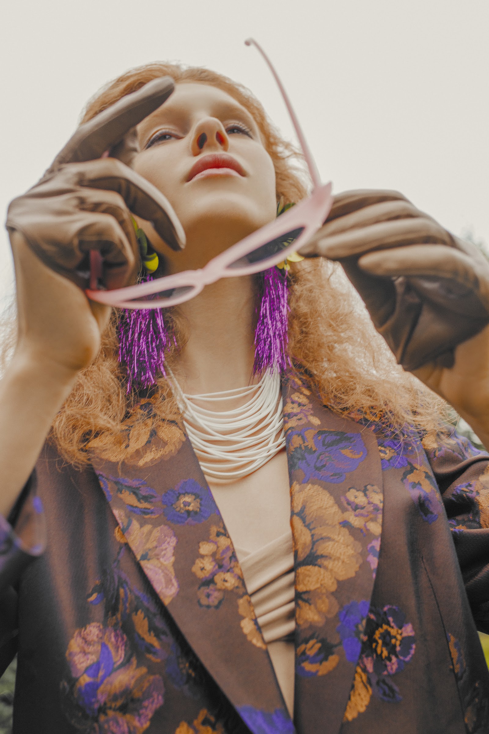 OUTSIDE — Look 14