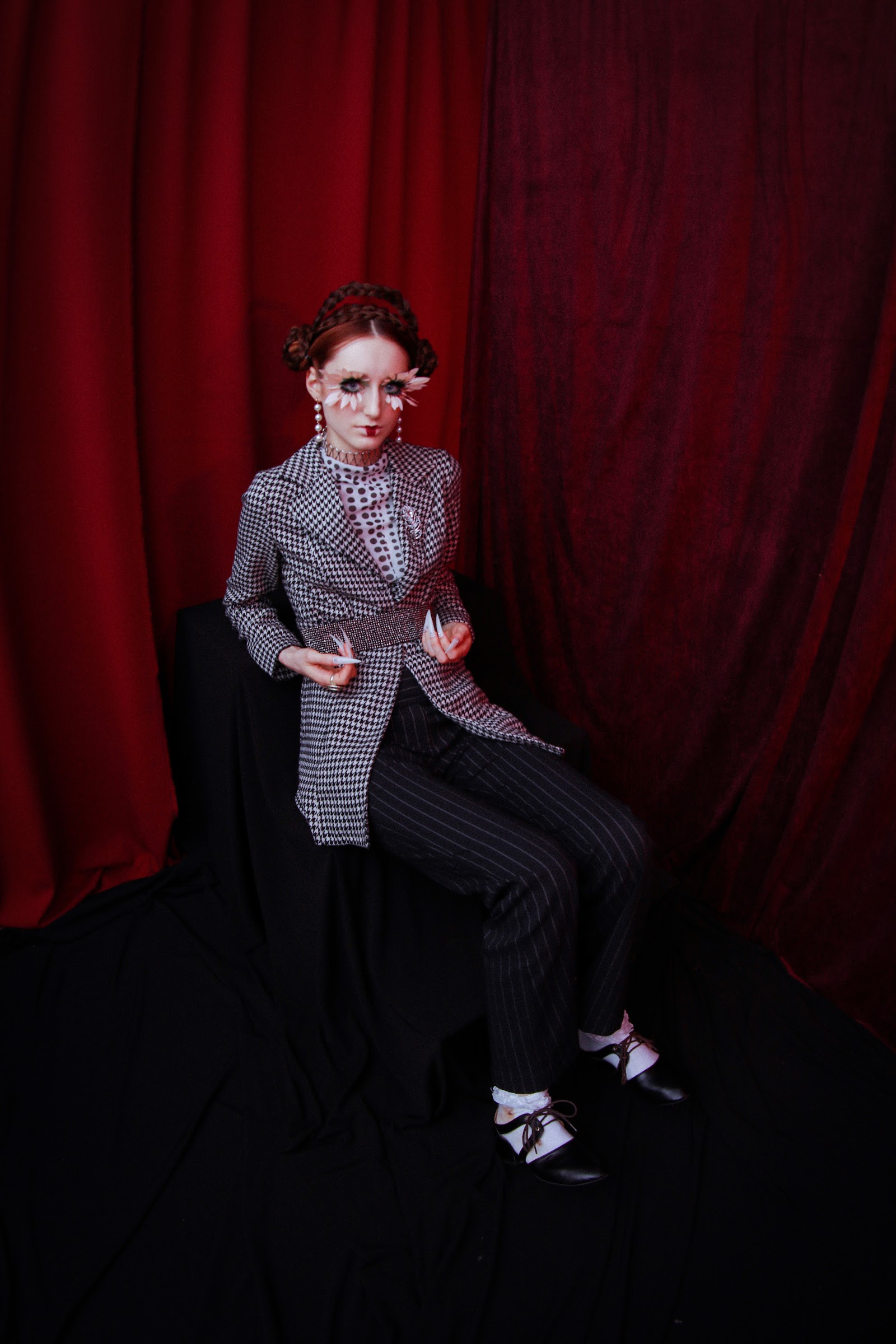 WHO KILLED MADISEN — Look 5