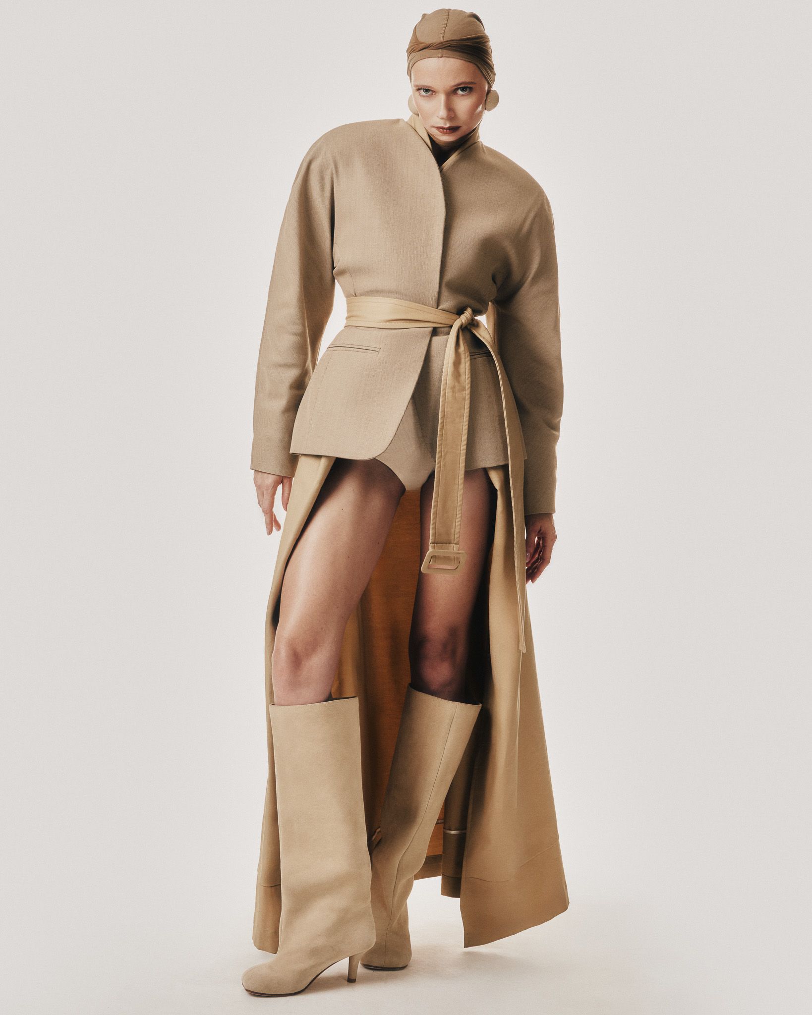 A Notorious Place — Look 3