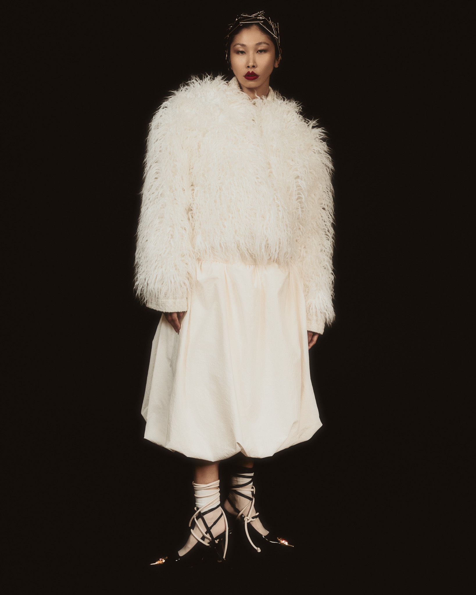 A Notorious Place — Look 8
