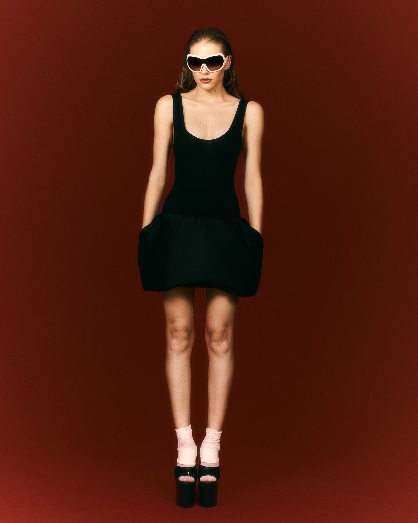 A Notorious Place — Look 14