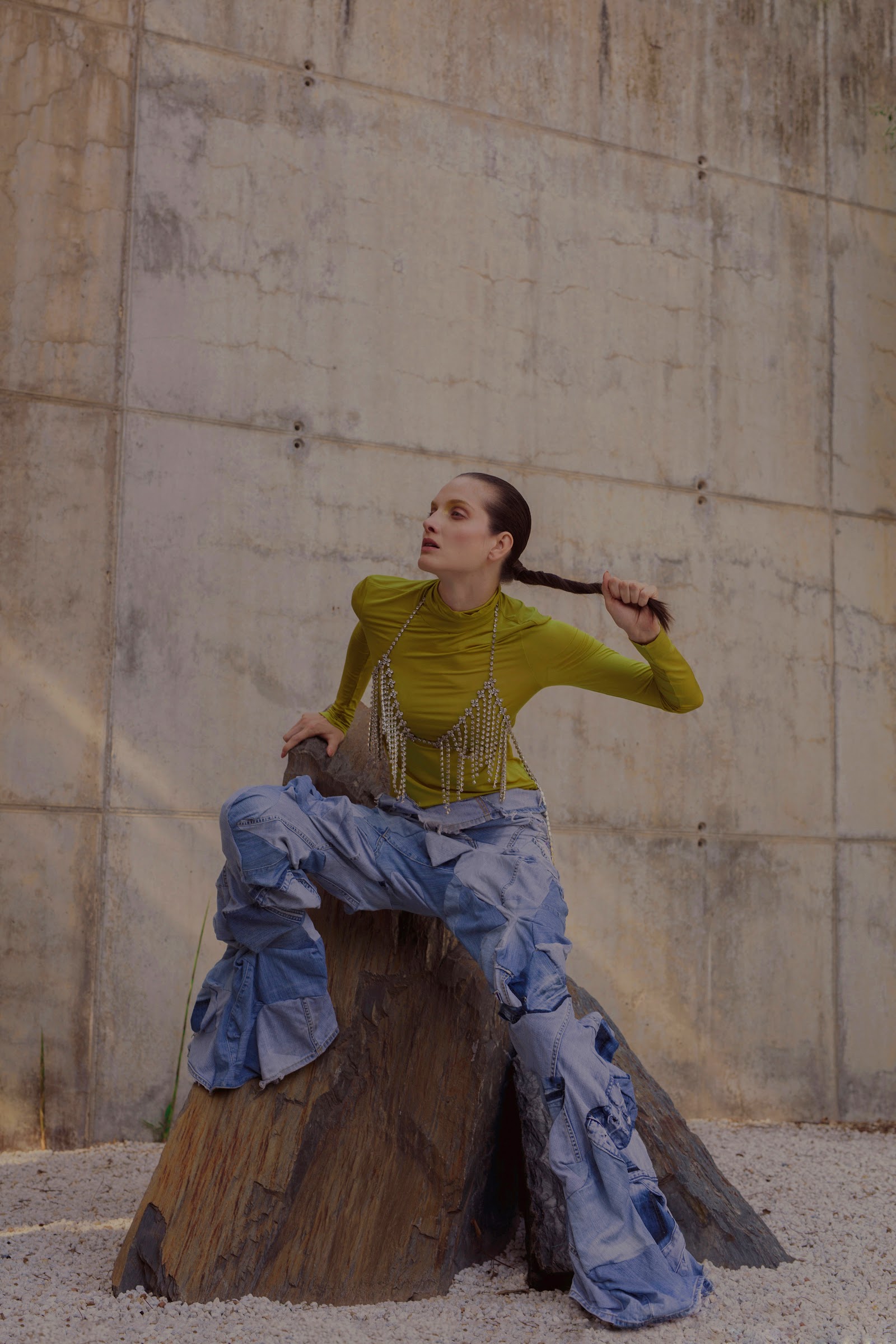SIMULTANEOUS VISIONS — Look 6