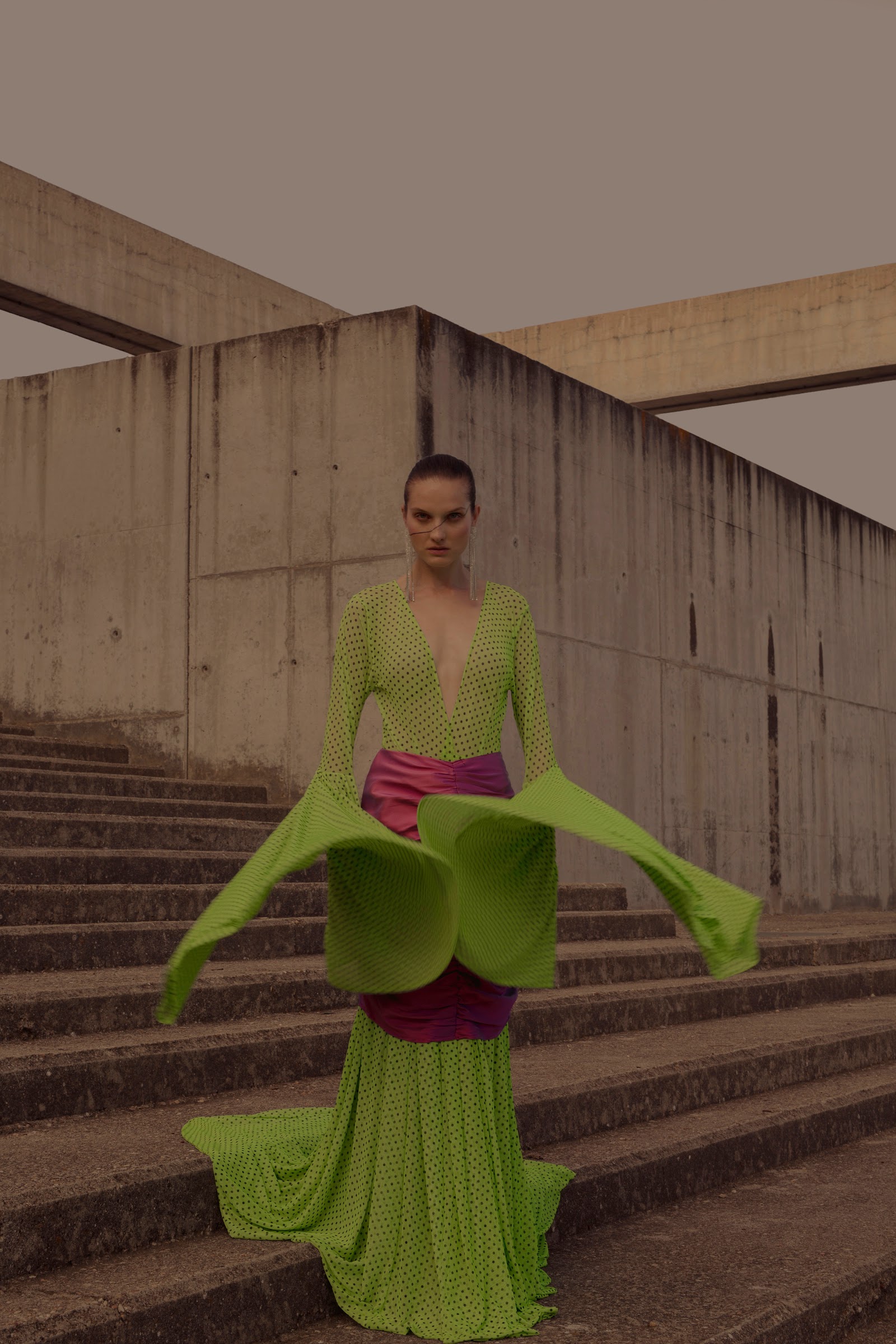 SIMULTANEOUS VISIONS — Look 8