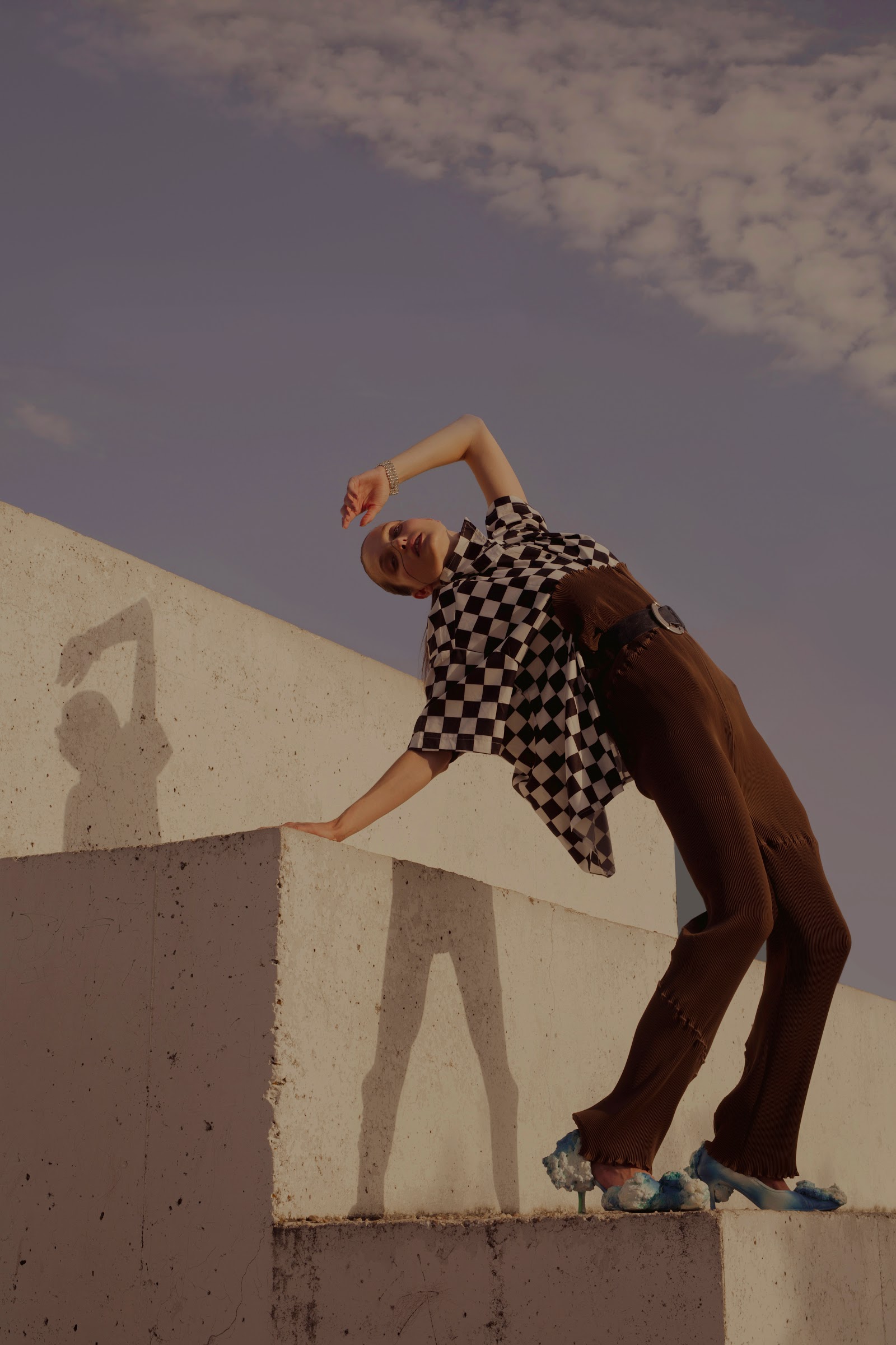 SIMULTANEOUS VISIONS — Look 10