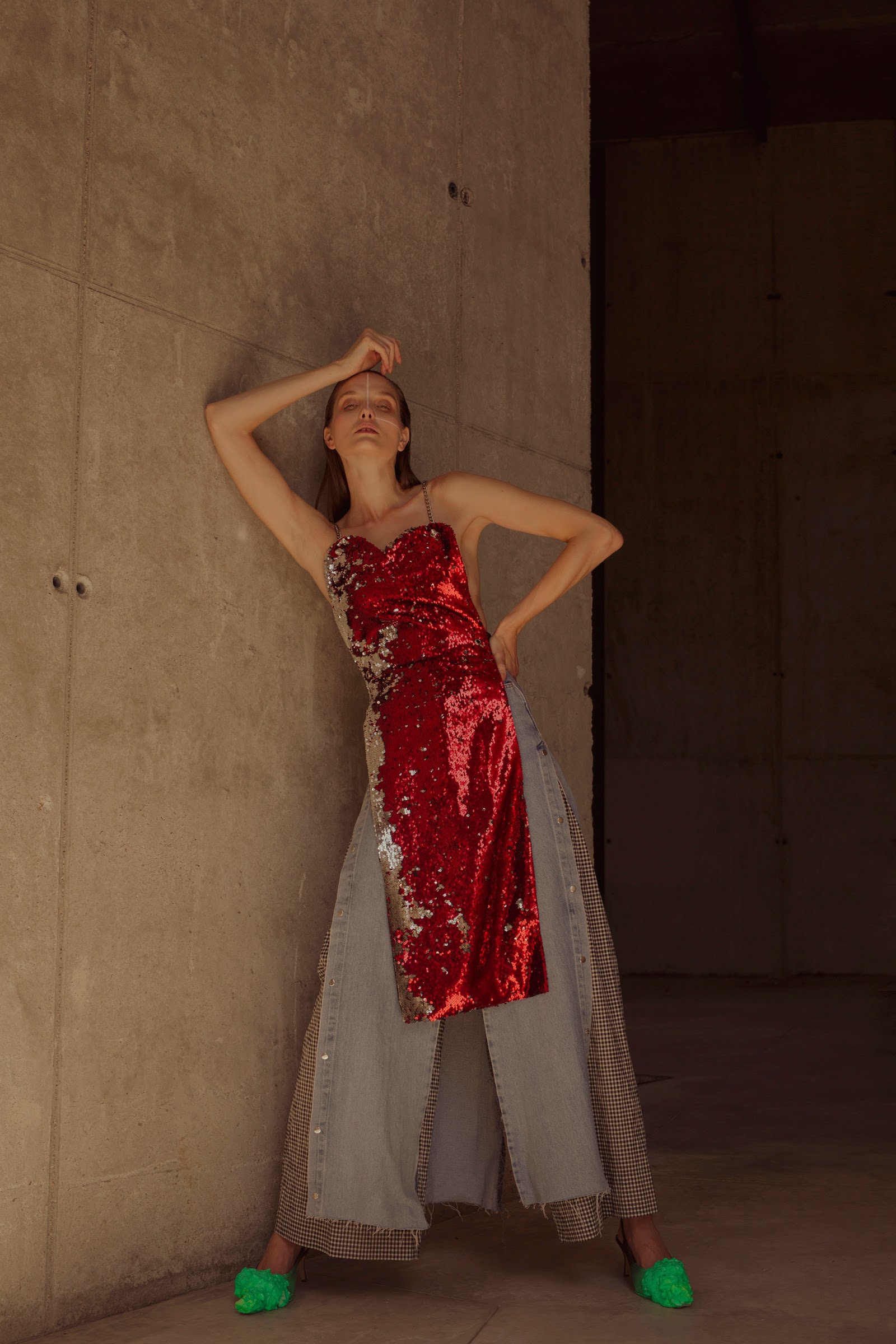 SIMULTANEOUS VISIONS — Look 11