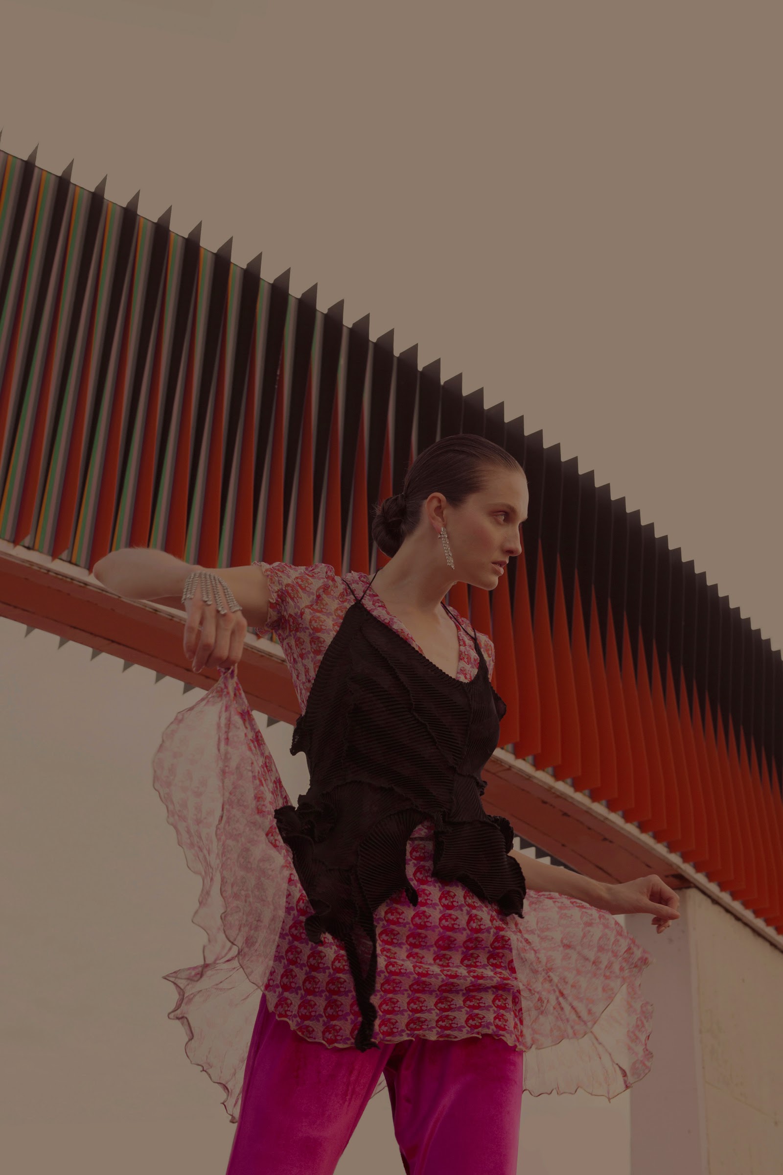 SIMULTANEOUS VISIONS — Look 14
