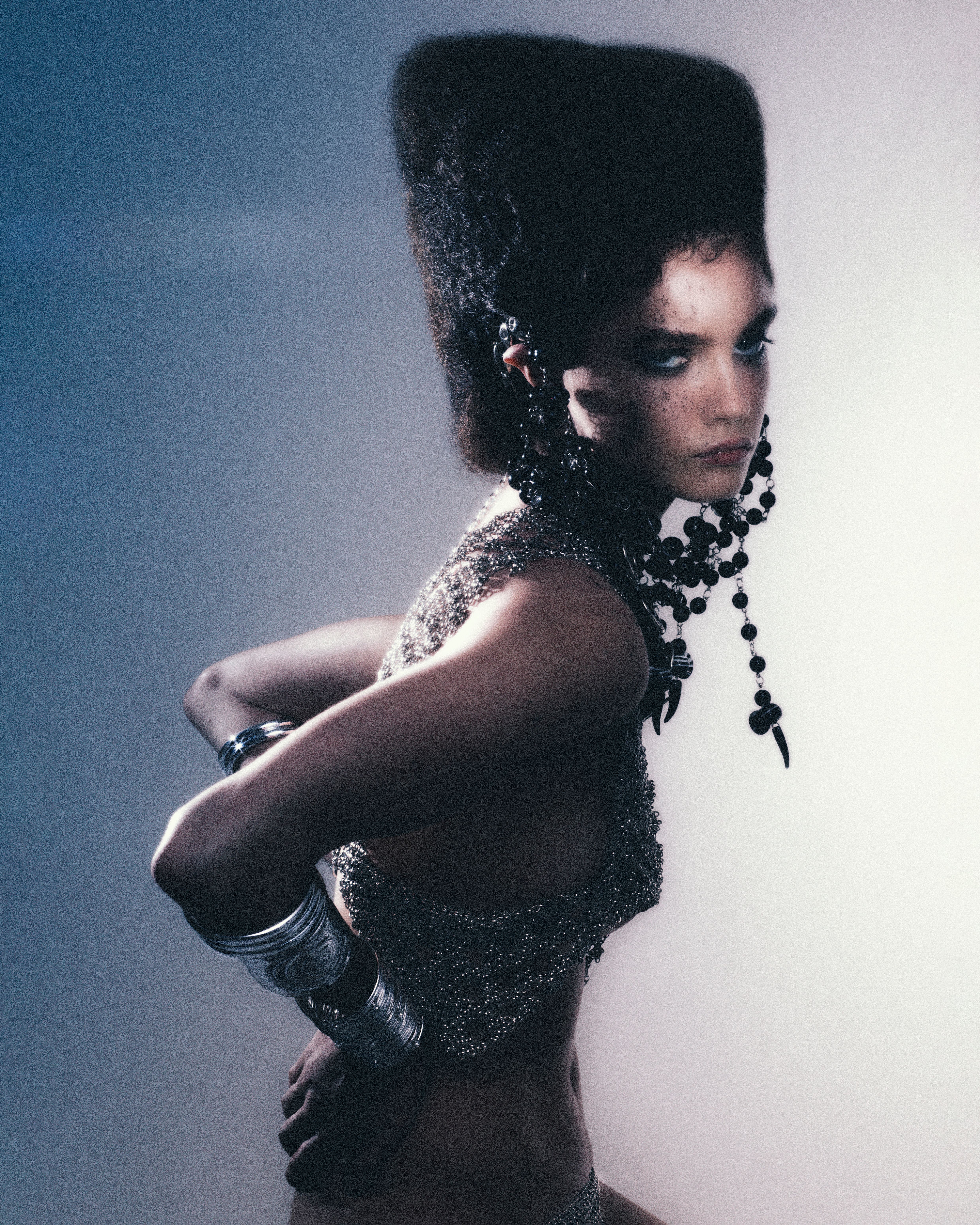 The March — Look 1