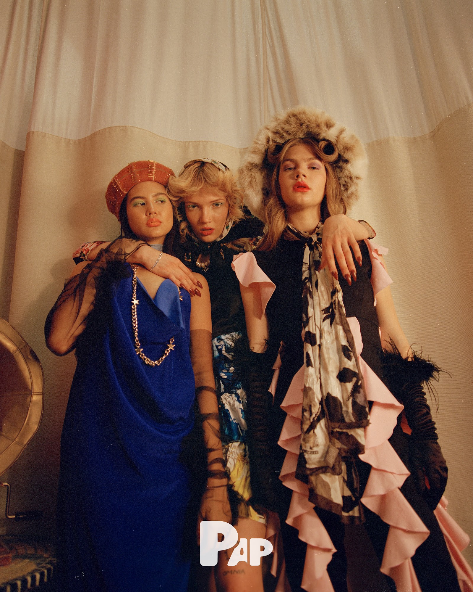 DARE TO DREAM — Look 3