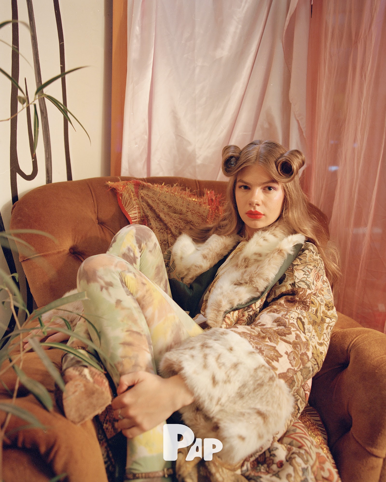 DARE TO DREAM — Look 15
