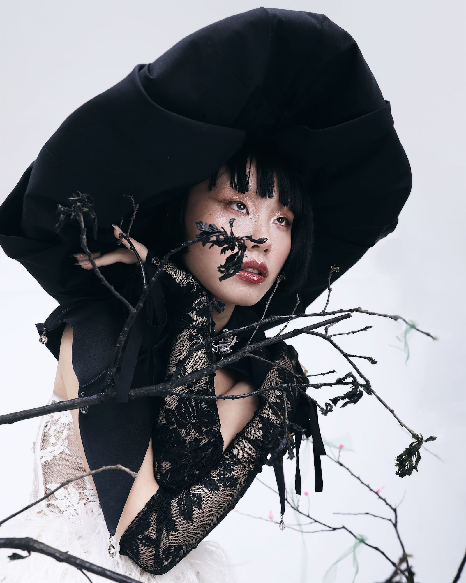 IN MY EDEN — Look 8